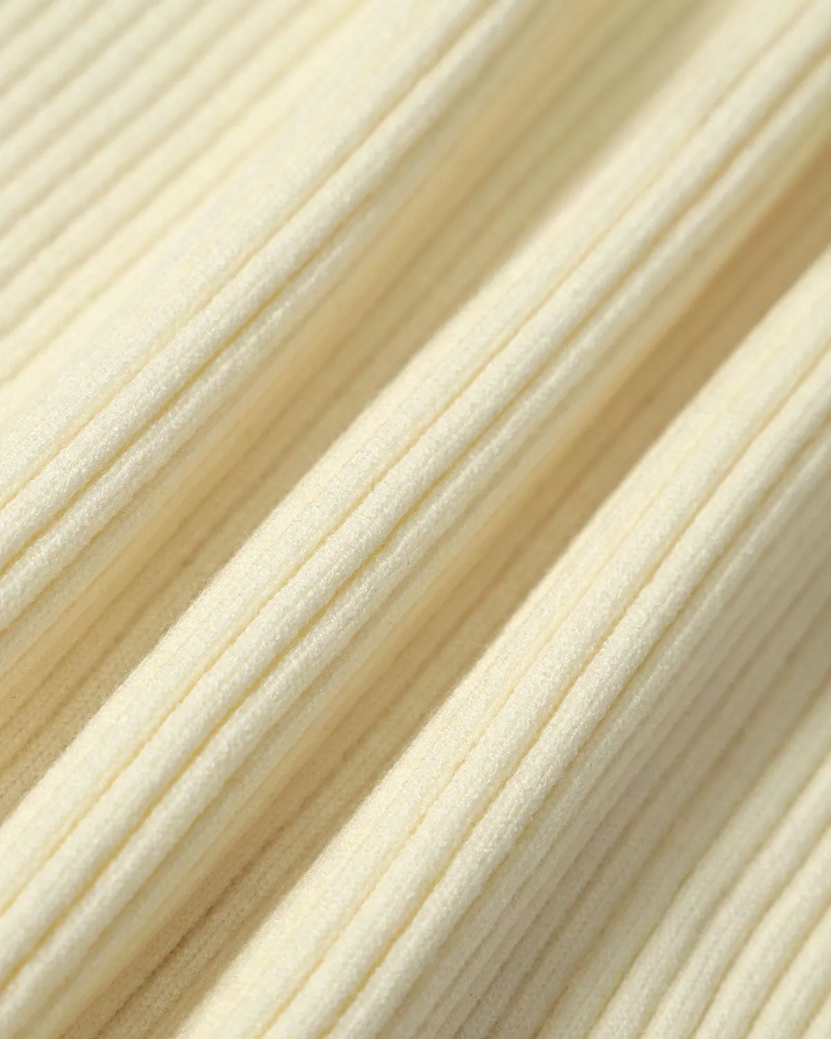 The Beige V Neck Seam Colorblock Ribbed Tank Top sold by rihoas product image thumbnail 5