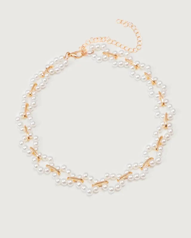 The Flower-shaped Pearl Beaded Choker Necklace sold by rihoas