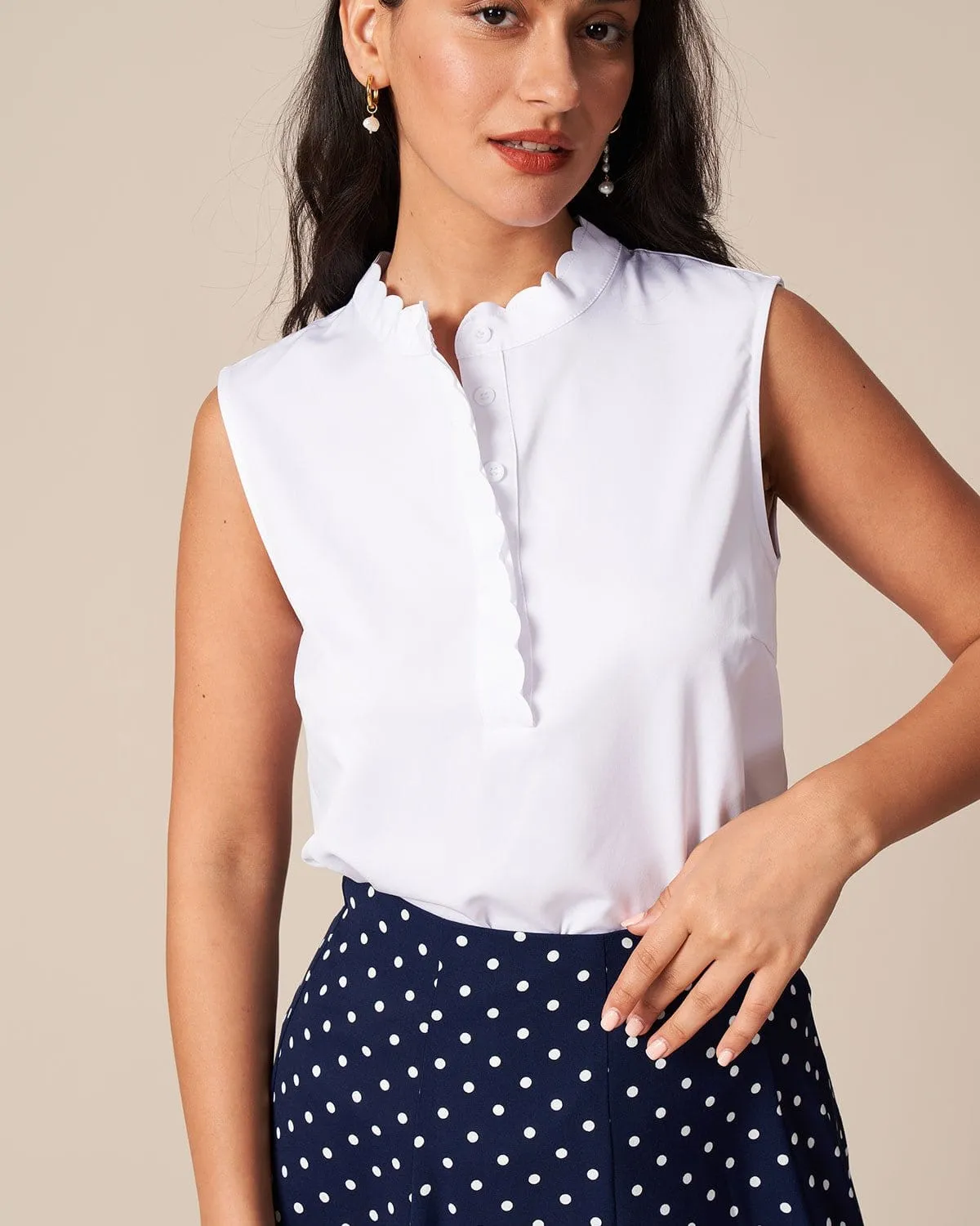 The White Mock Neck Scalloped Button Vest sold by rihoas product image thumbnail 4