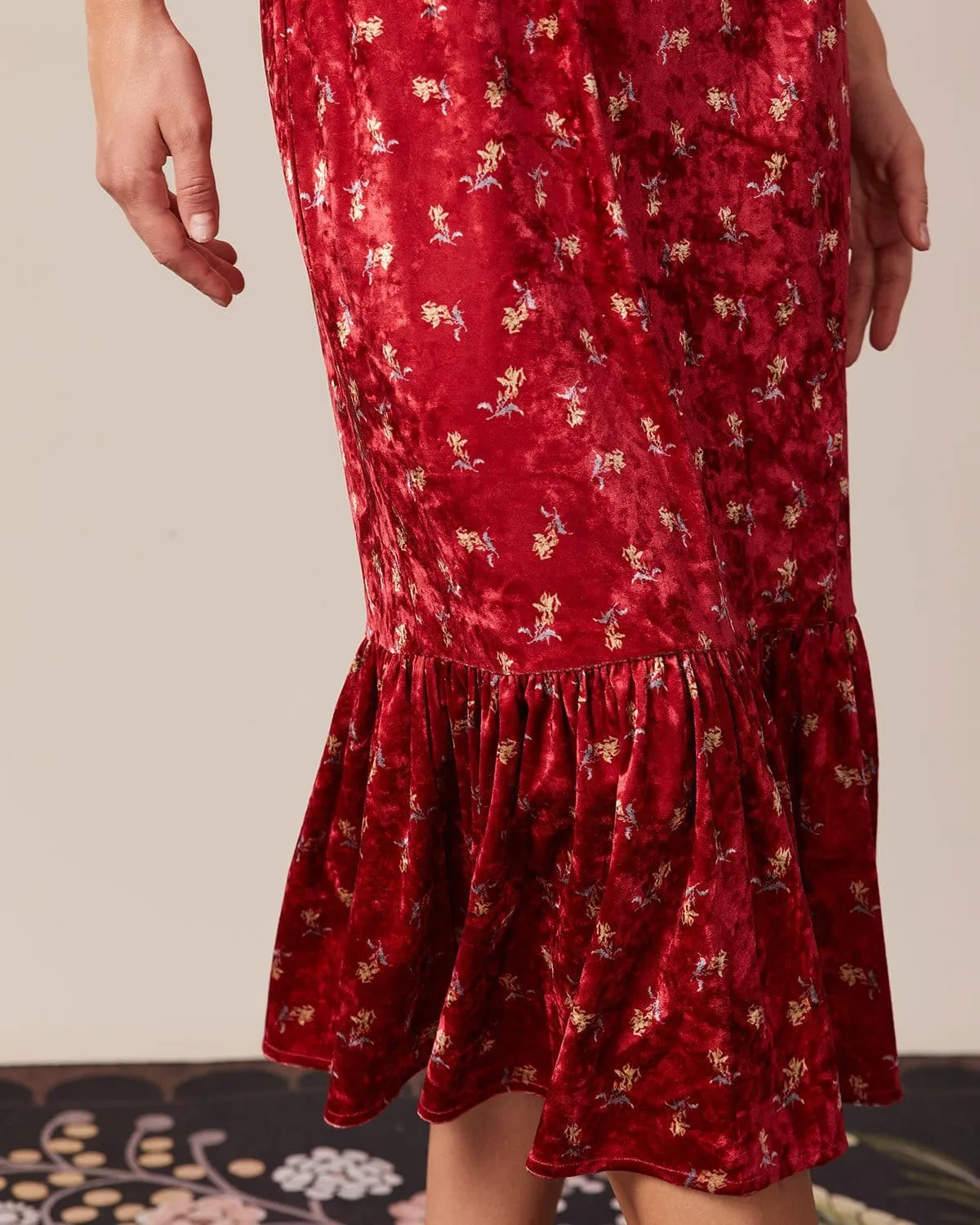 The Red Square Neck Floral Velvet Midi Dress sold by rihoas product image thumbnail 3