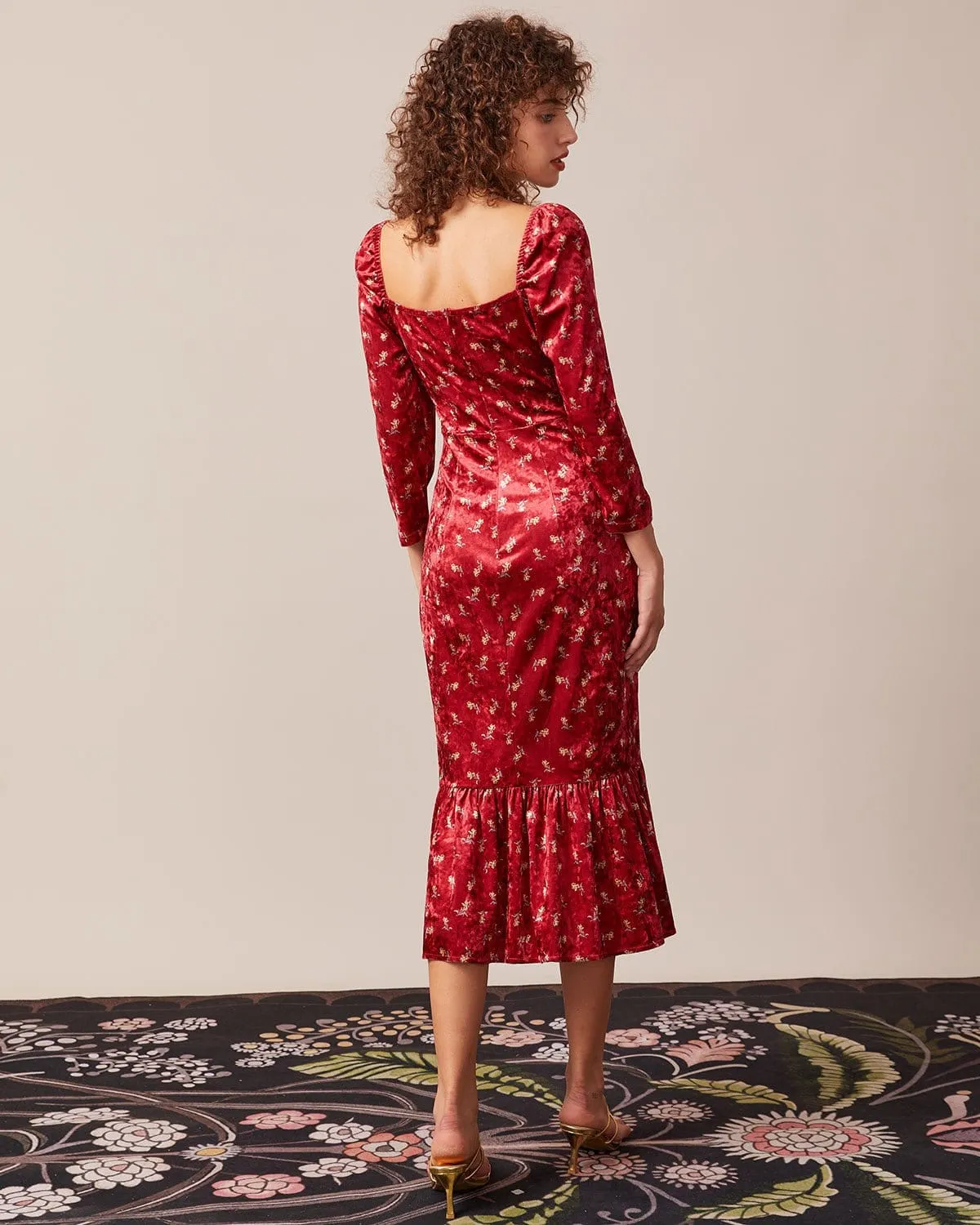 The Red Square Neck Floral Velvet Midi Dress sold by rihoas product image thumbnail 5