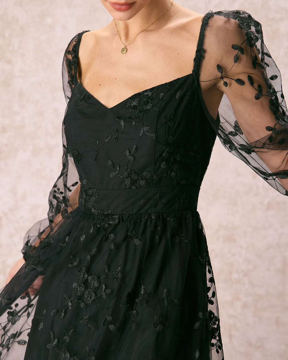 The Black Sweetheart Neck Mesh Midi Dress sold by rihoas product image thumbnail 2