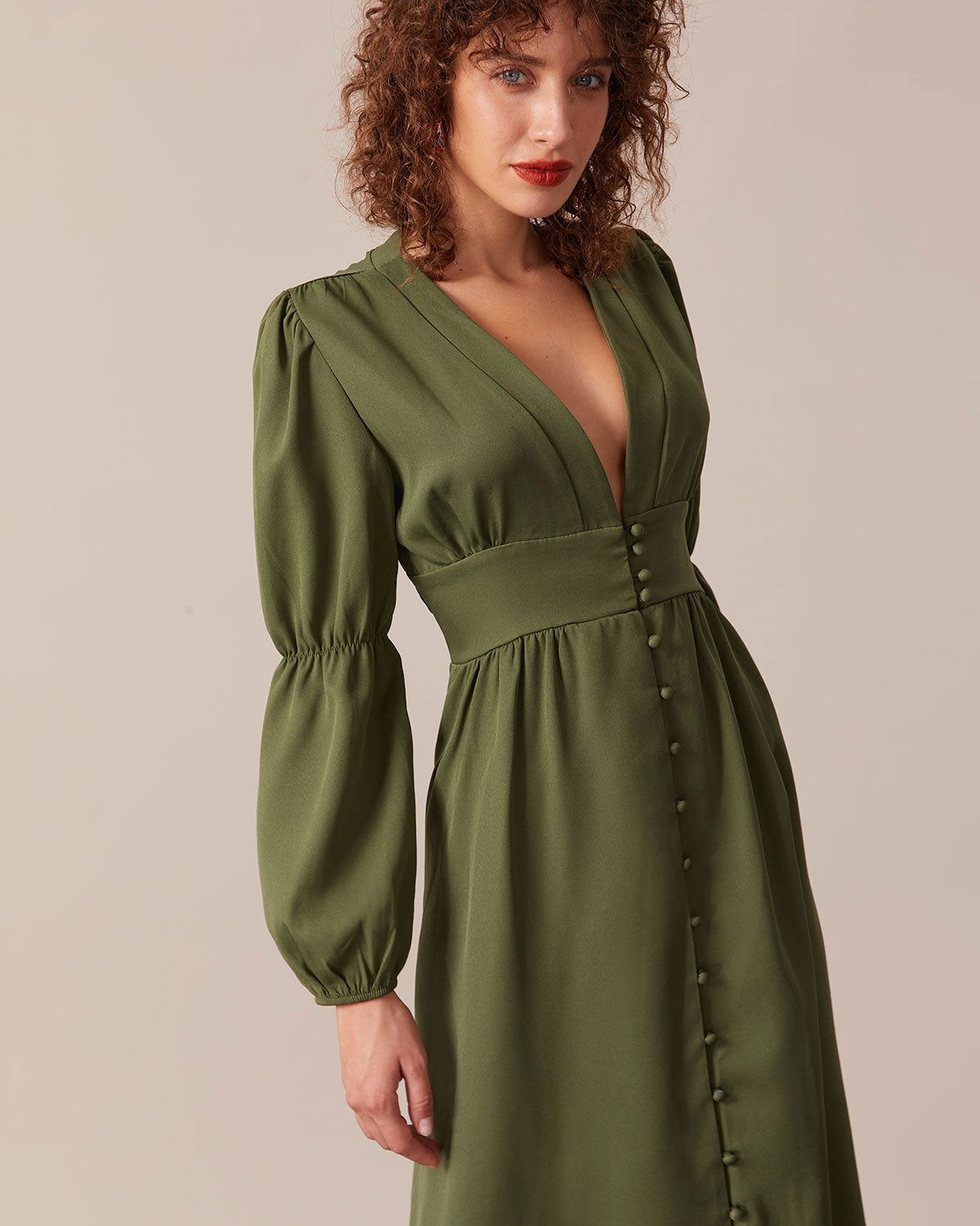 The Green Deep V Neck Puff Sleeve Midi Dress sold by rihoas product image thumbnail 4