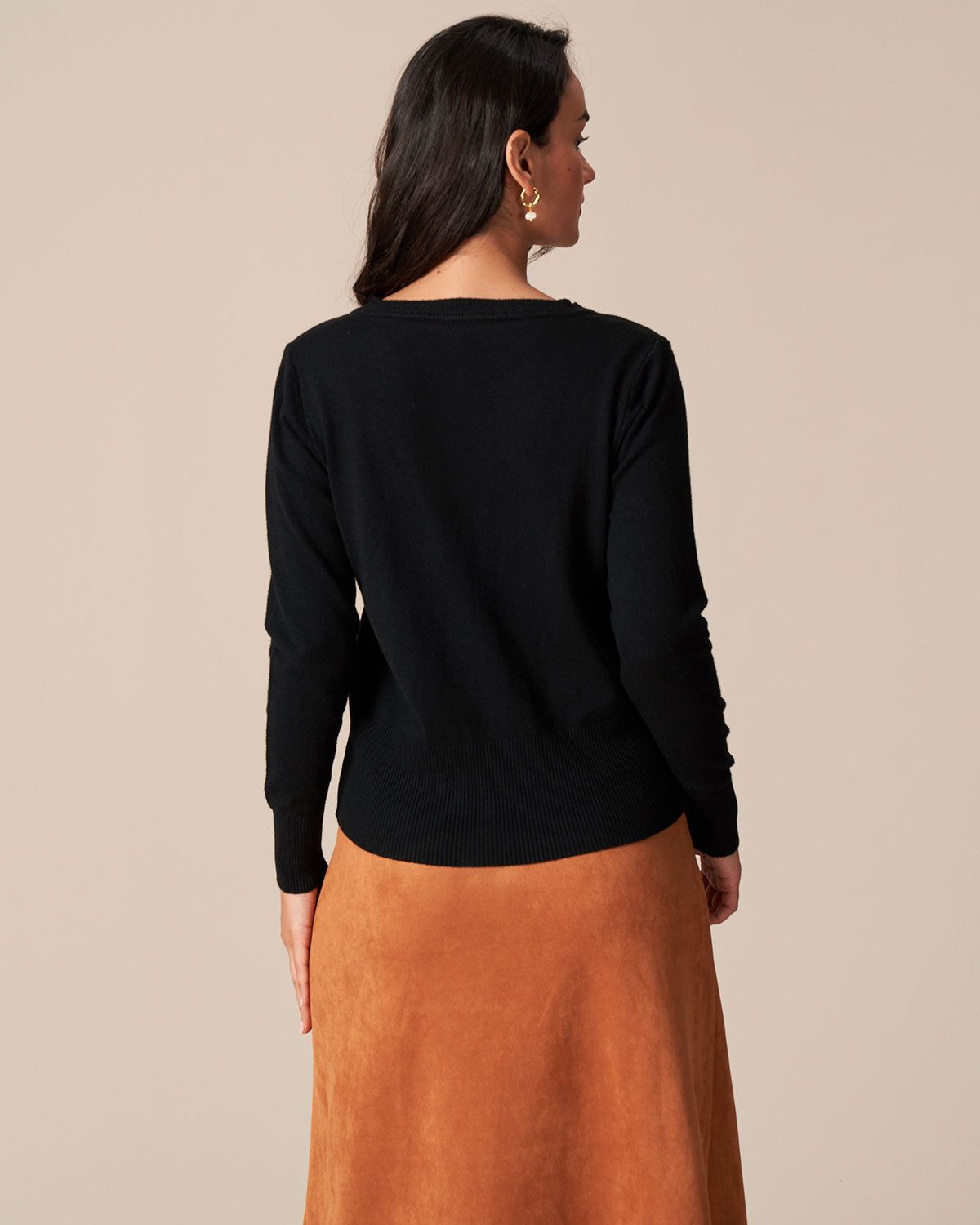 The Black Round Neck Button Knit Cardigan sold by rihoas product image thumbnail 5