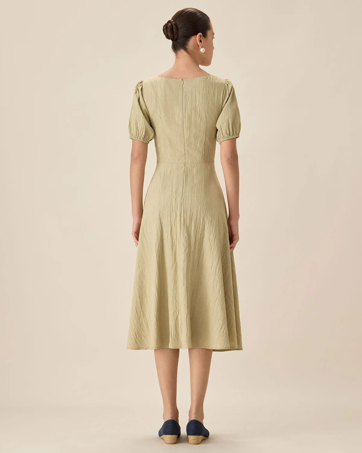 Green Sweetheart Neck Shirred Midi Dress sold by rihoas product image thumbnail 5