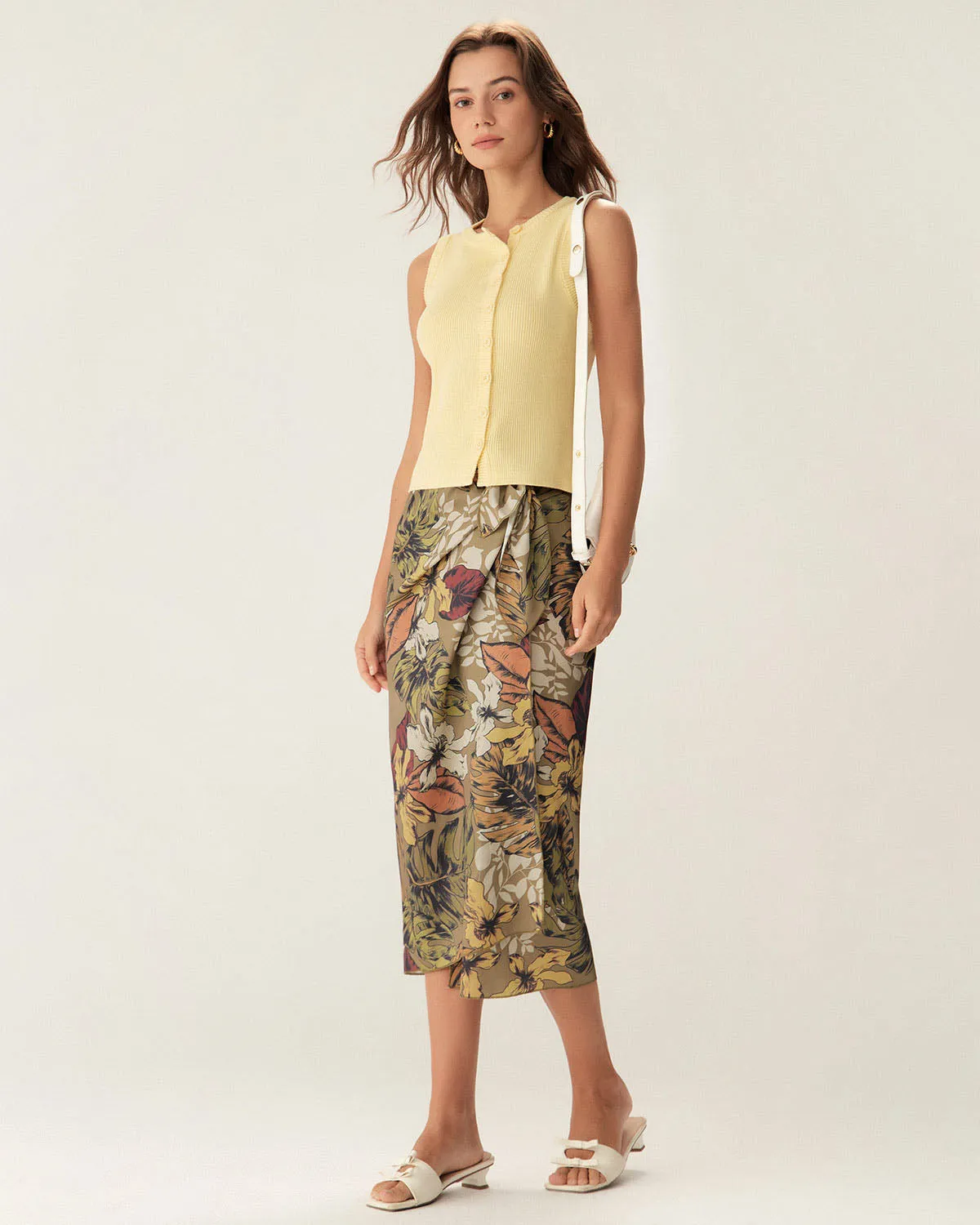 Yellow Round Neck Button Knit Vest sold by rihoas product image thumbnail 3
