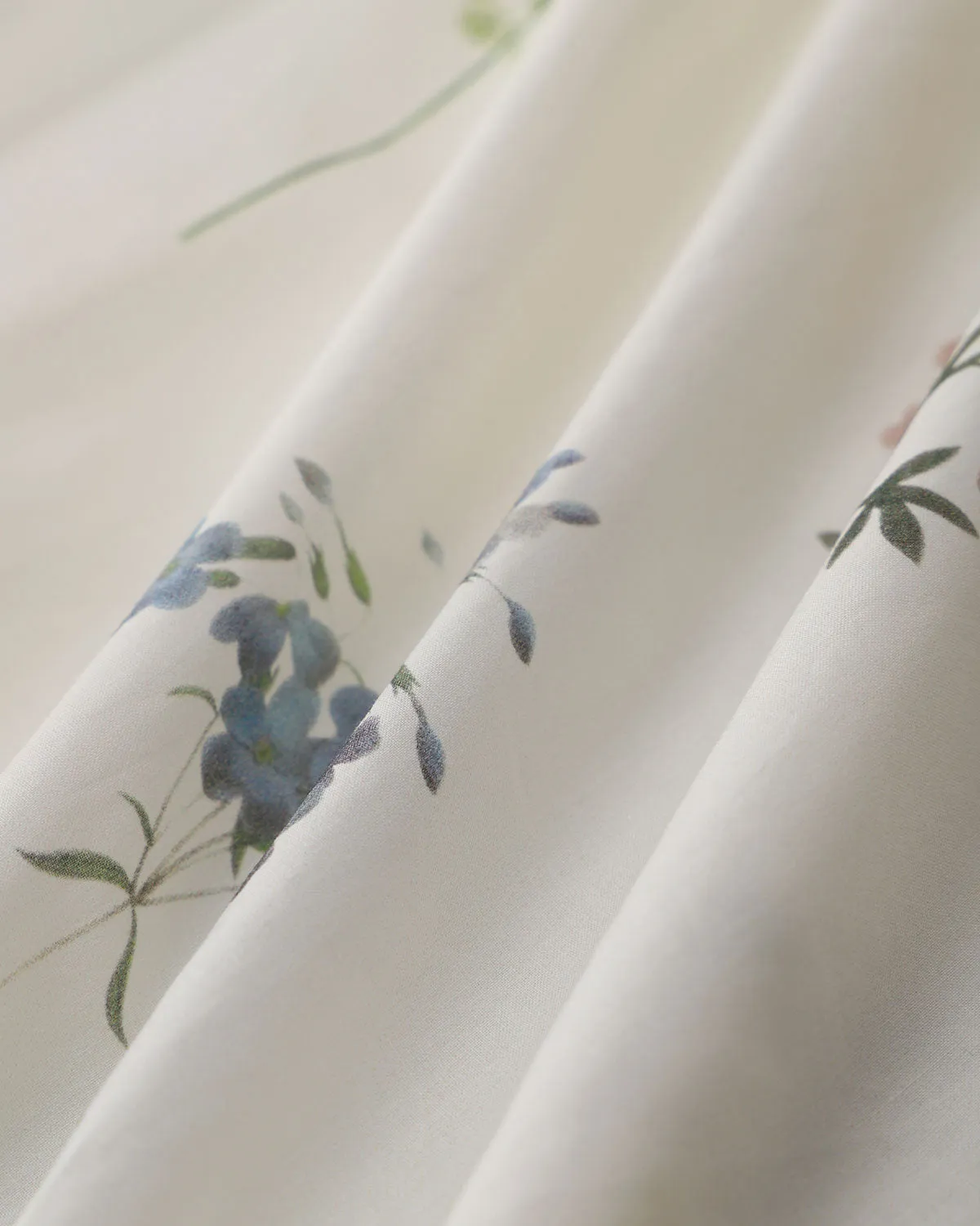 Beige Floral Elastic Waist Pocket Midi Skirt sold by rihoas product image thumbnail 3