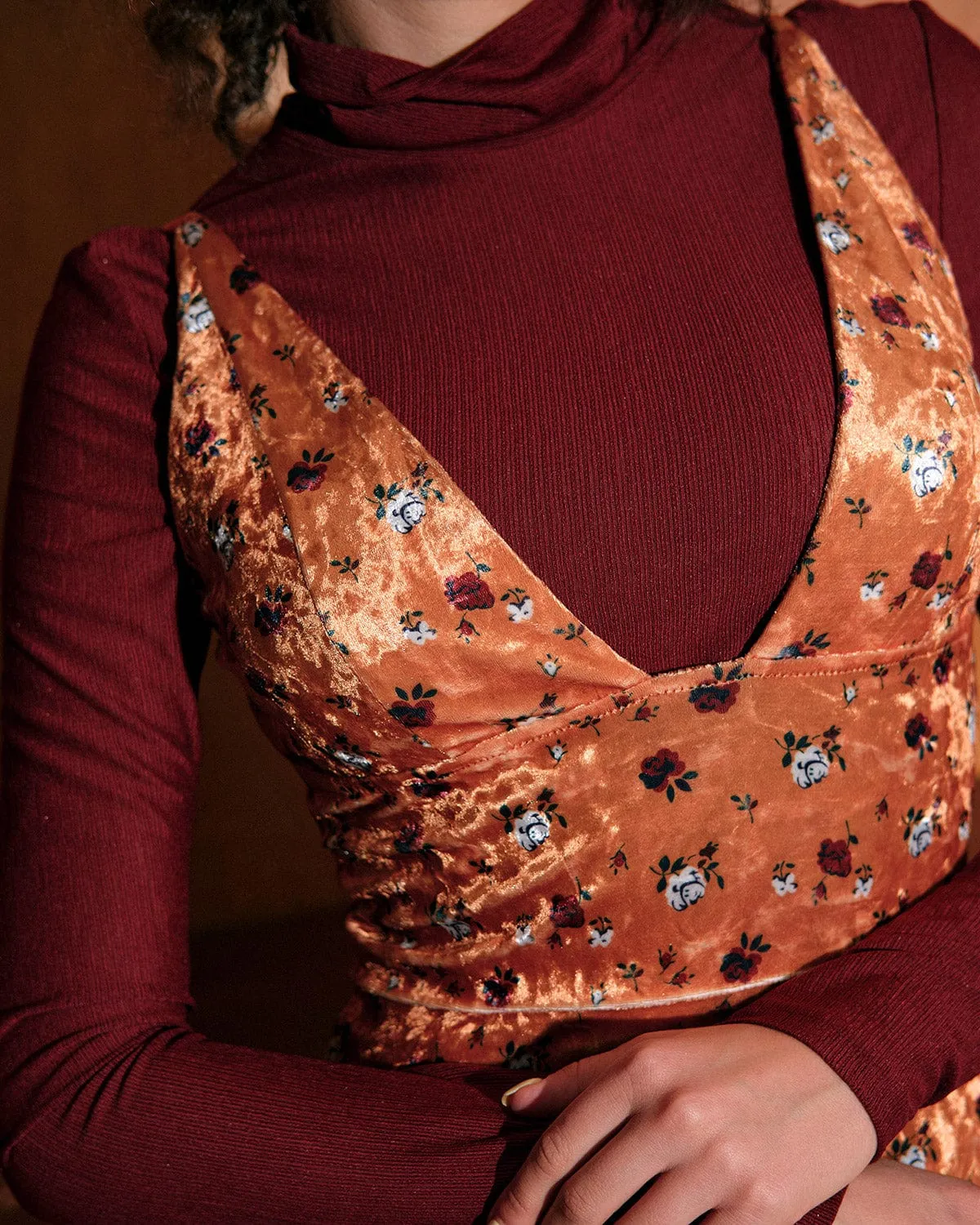 The Floral Printed Velvet Sling Midi Dress sold by rihoas product image thumbnail 2