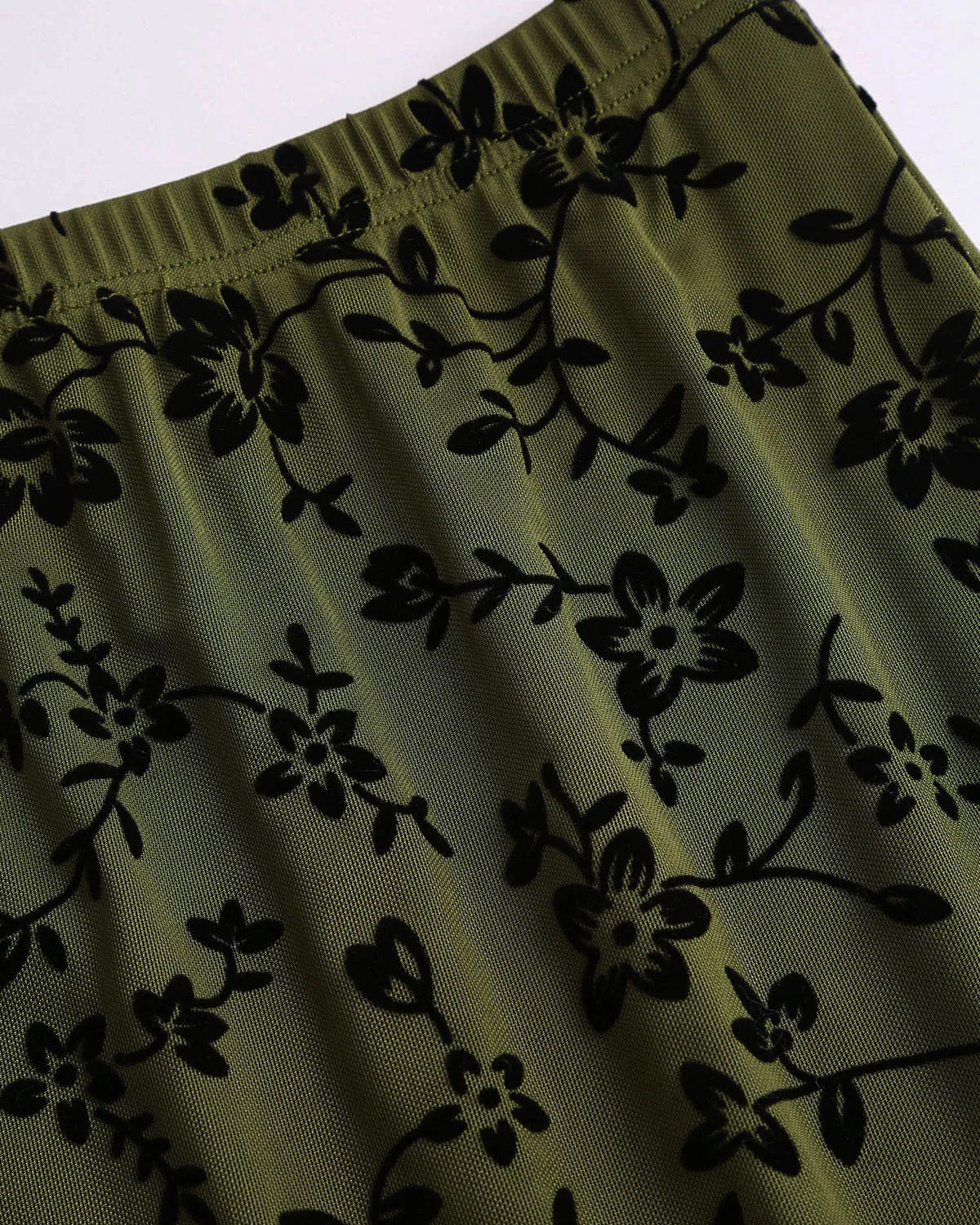 Green Floral Elastic Waist Mermaid Midi Skirt sold by rihoas product image thumbnail 3