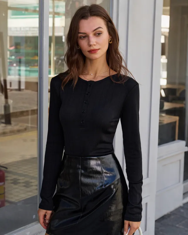 Black Round Neck Slim Knit Tee sold by rihoas