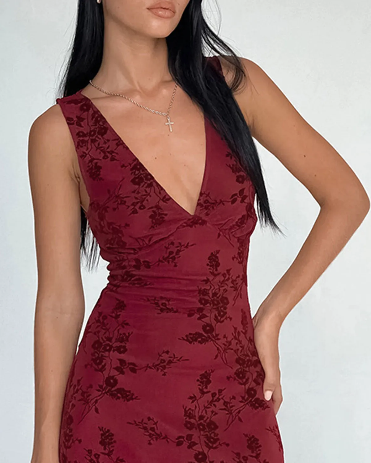 Wine Red Floral Sleeveless Midi Dress sold by rihoas product image thumbnail 2
