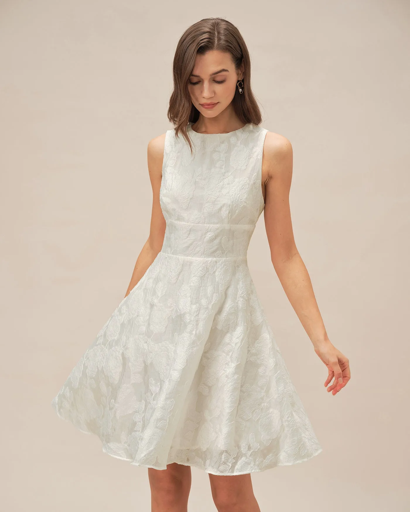 White Round Neck Jacquard Mini Dress sold by rihoas product image thumbnail 3