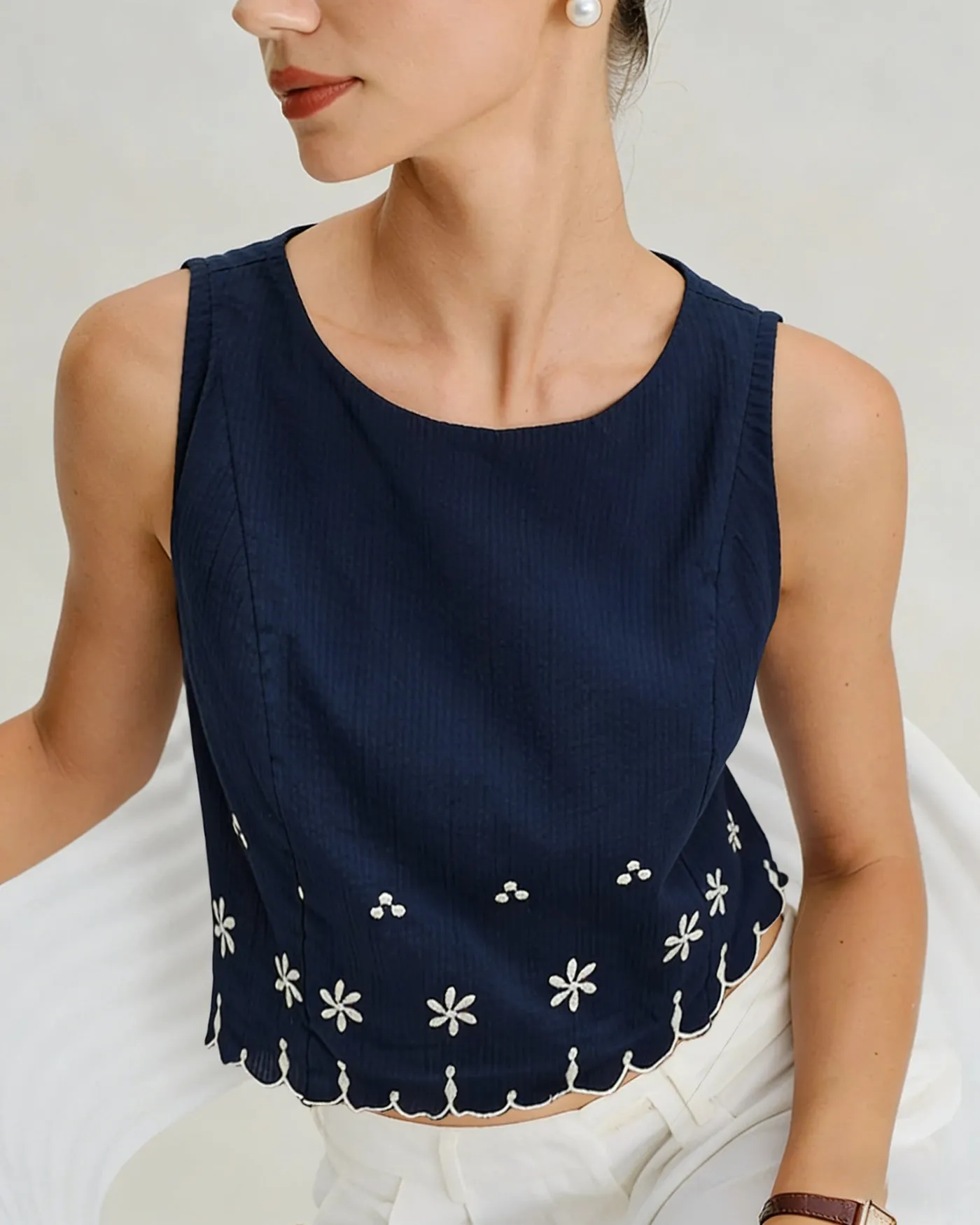 Blue Embroidery Contrasting Tank Top sold by rihoas product image thumbnail 2