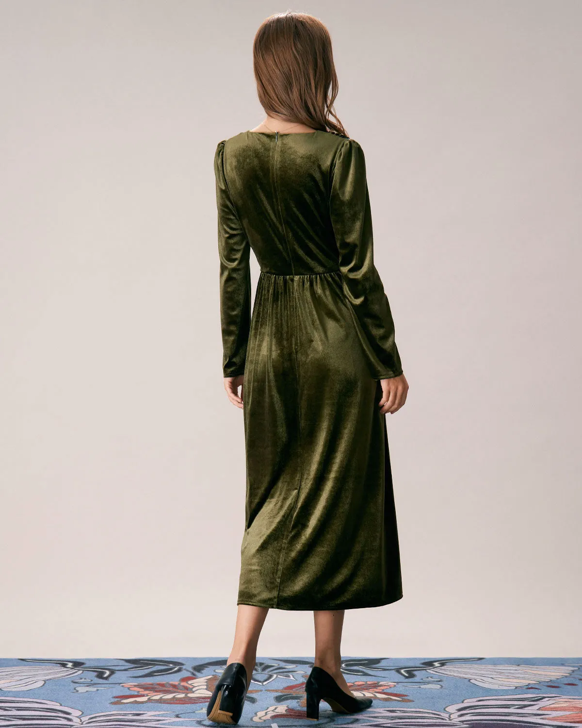 The Green V Neck Velvet Ruched Midi Dress sold by rihoas product image thumbnail 5