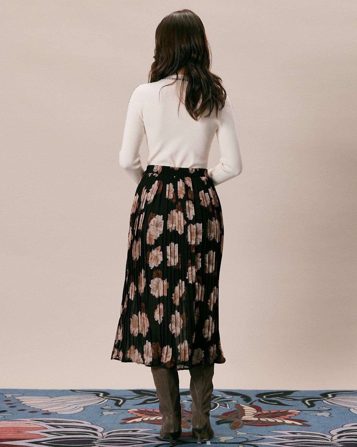 The Black Elastic Floral Pleated Midi Skirt sold by rihoas product image thumbnail 4
