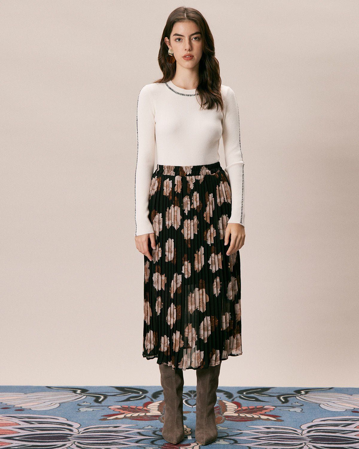 The Black Elastic Floral Pleated Midi Skirt sold by rihoas product image thumbnail 2