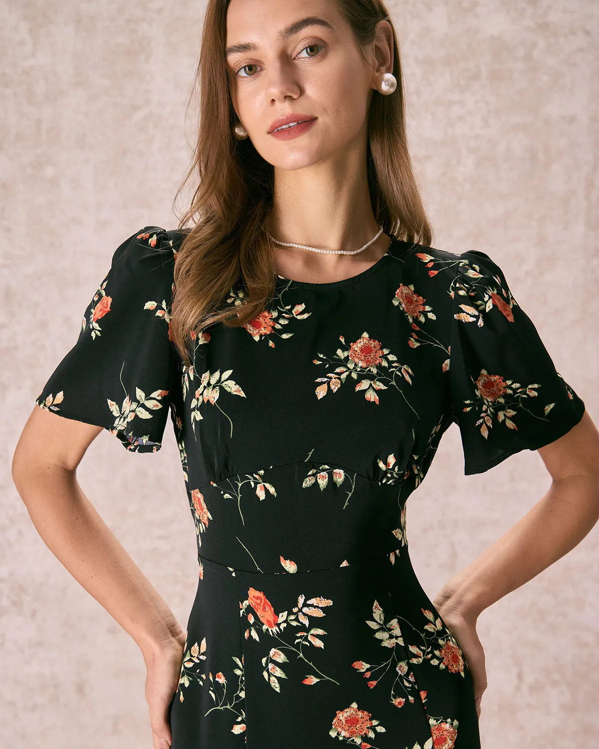 The Black Round Neck Floral Cutout Maxi Dress sold by rihoas product image thumbnail 4