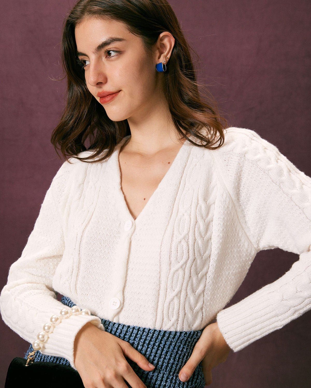The White V Neck Cable Ribbed Cardigan sold by rihoas product image thumbnail 4