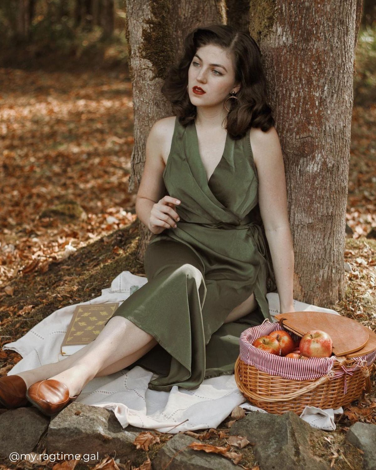 The Solid Sleeveless Wrap Midi Dress sold by rihoas product image thumbnail 3