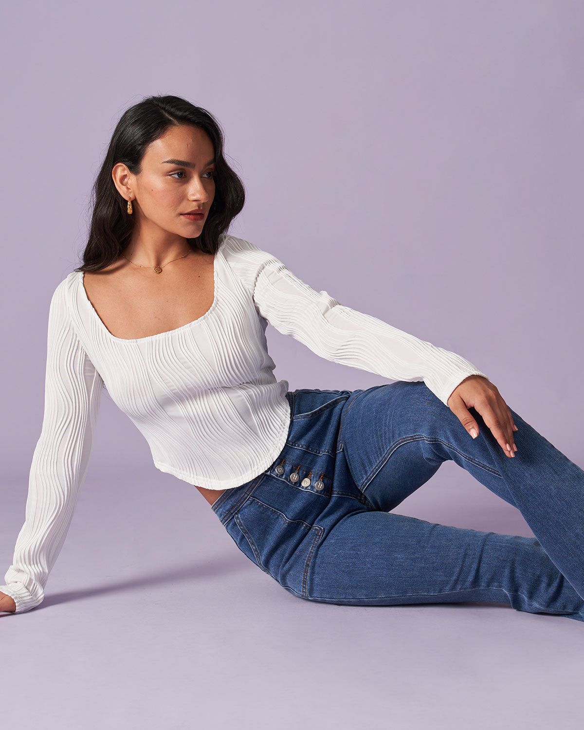 The White Square Neck Wave Curved Hem Tee sold by rihoas product image thumbnail 5