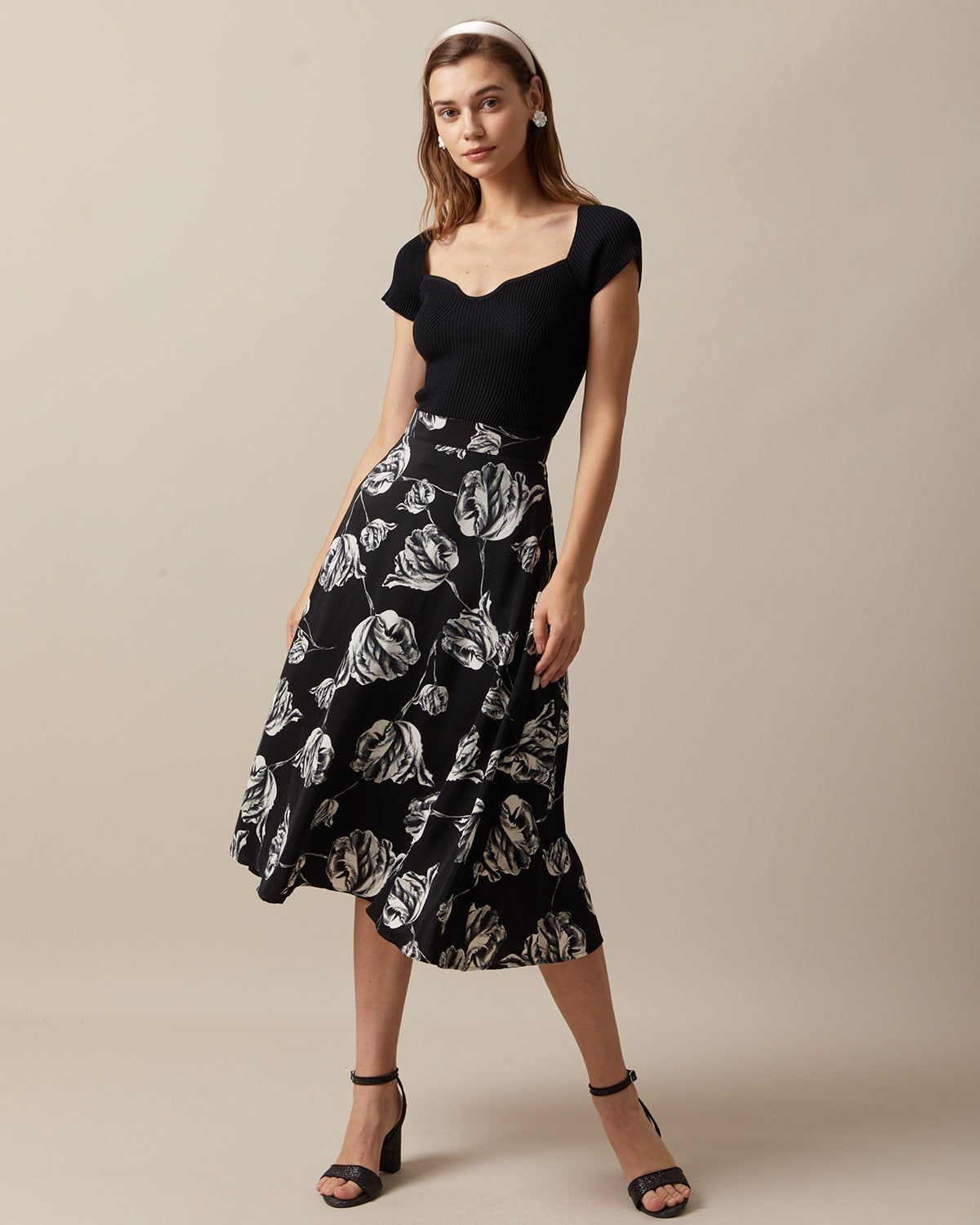 The Black High Waisted Floral Midi Skirt sold by rihoas product image thumbnail 4