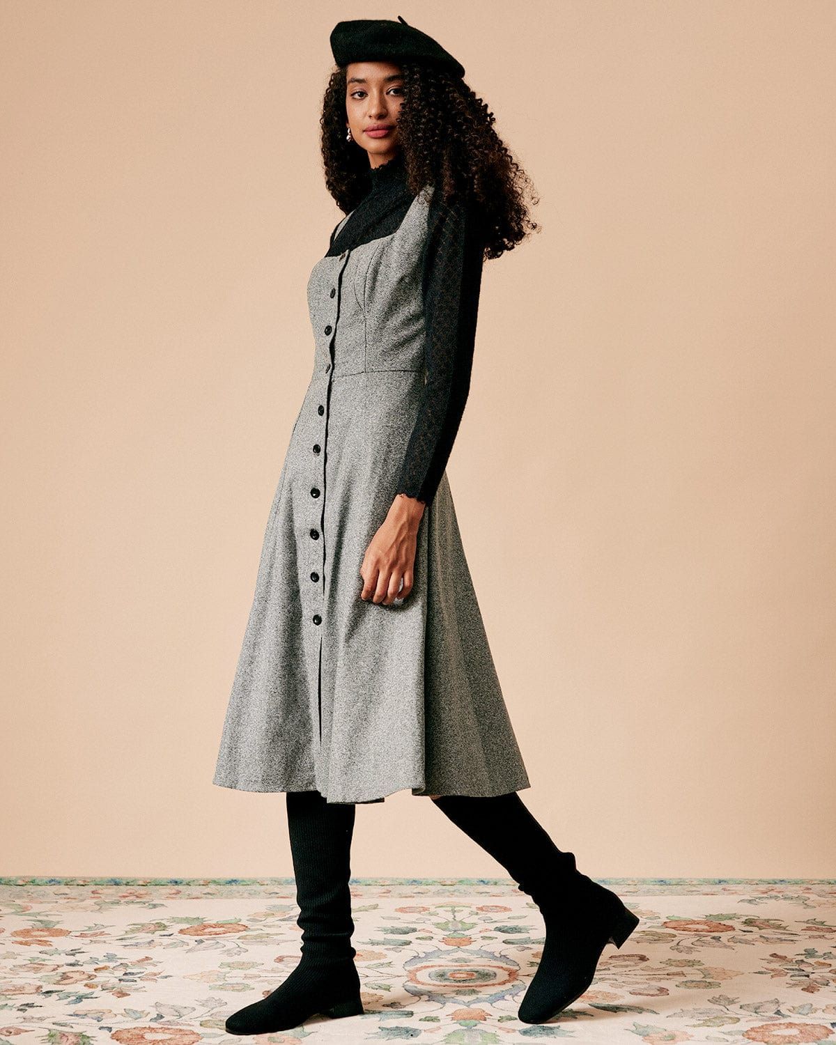 The Square Neck Sleeveless Pleated Midi Dress sold by rihoas product image thumbnail 4