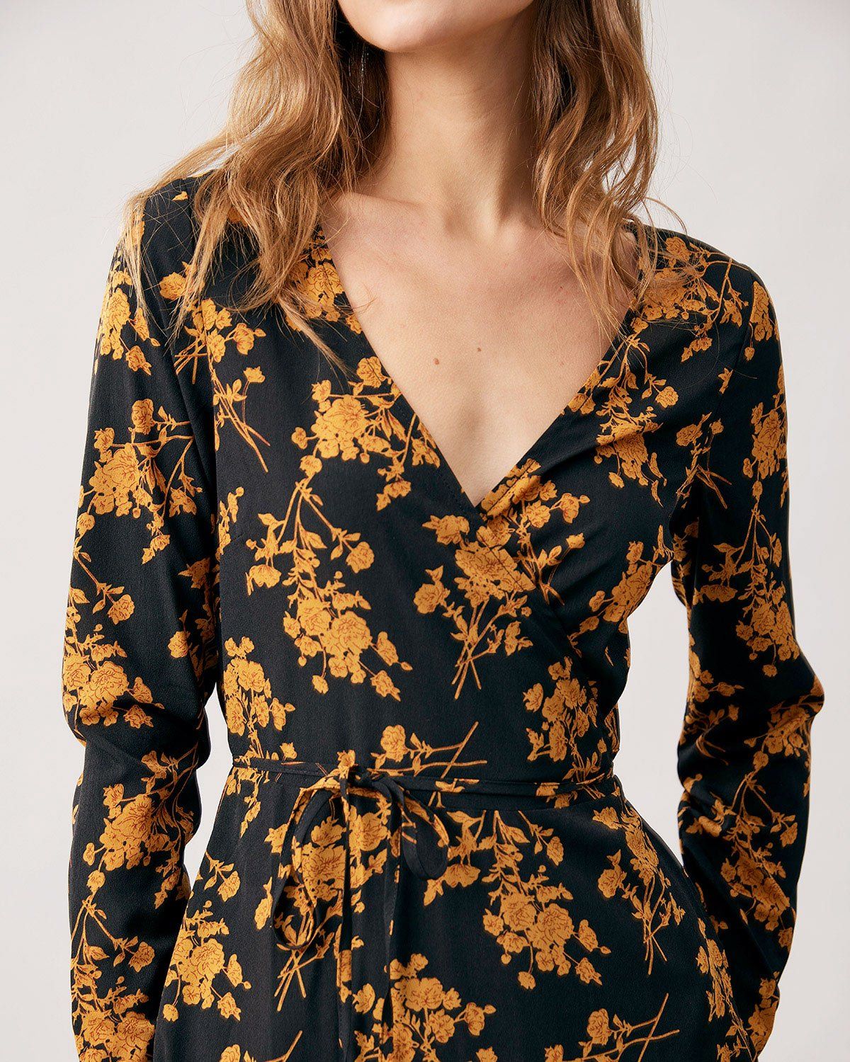 The Black V Neck Floral Long Sleeve Maxi Dress sold by rihoas product image thumbnail 2