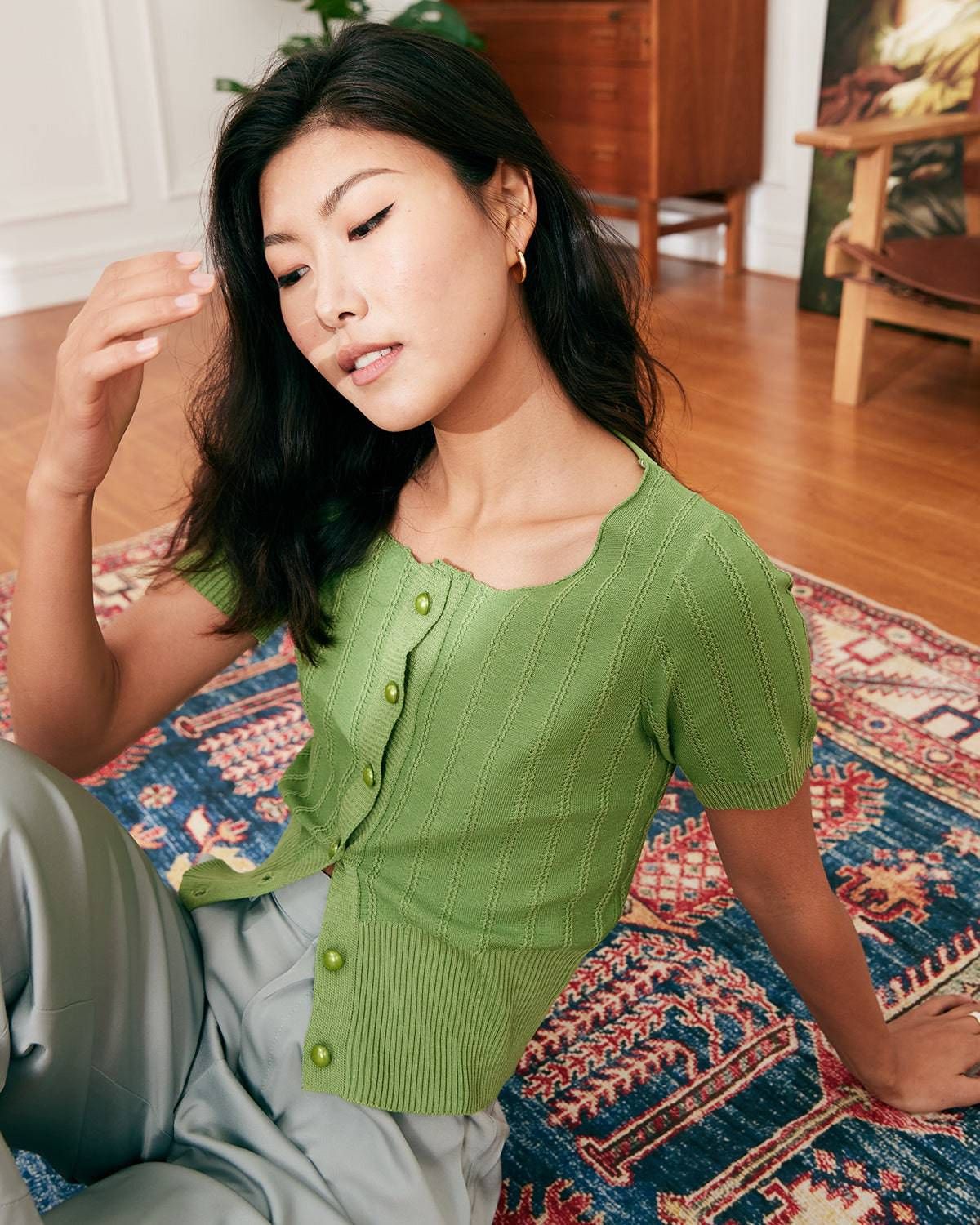 The Short-Sleeve Fitted Crop Tee sold by rihoas product image thumbnail 9