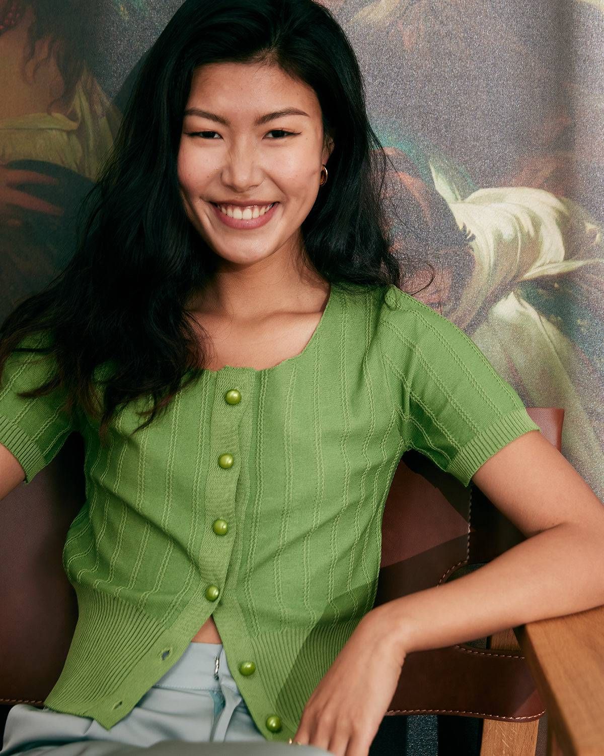 The Short-Sleeve Fitted Crop Tee sold by rihoas product image thumbnail 10