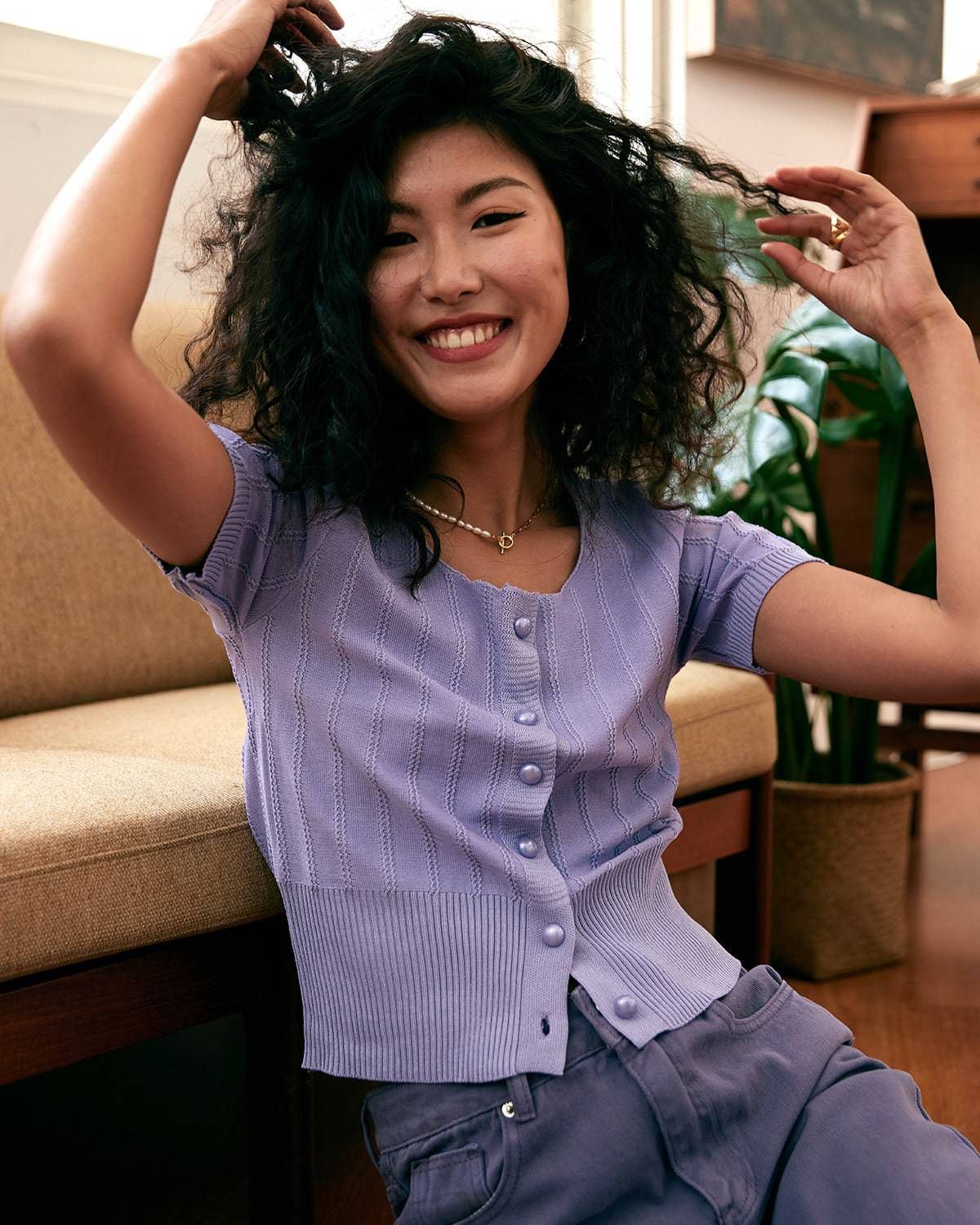 The Short-Sleeve Fitted Crop Tee sold by rihoas product image thumbnail 3