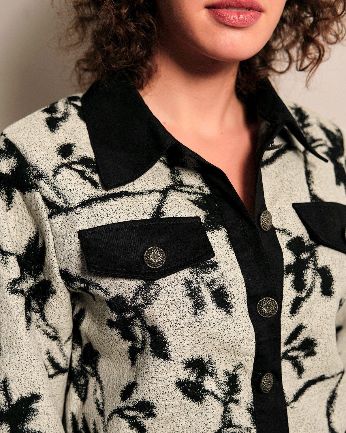 The Lapel Button-up Floral Crop Jacket sold by rihoas product image thumbnail 2