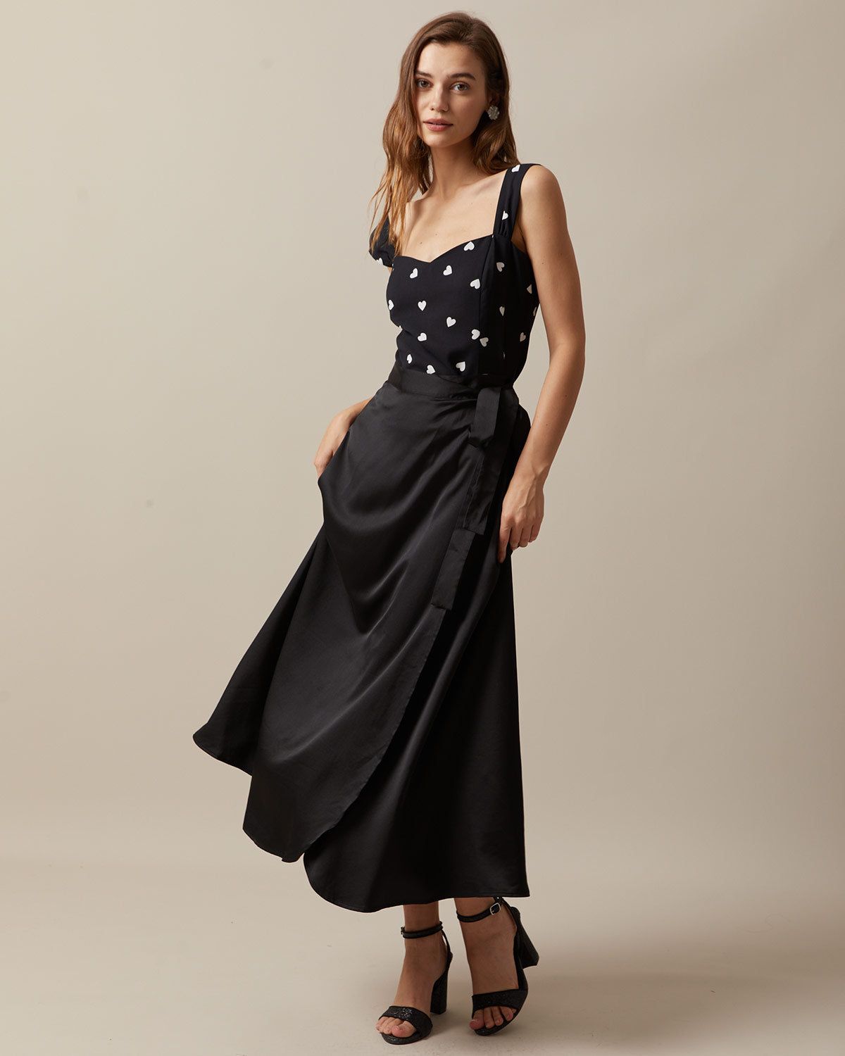 The Black Sweetheart Neck Sleeveless Tank Top sold by rihoas product image thumbnail 4