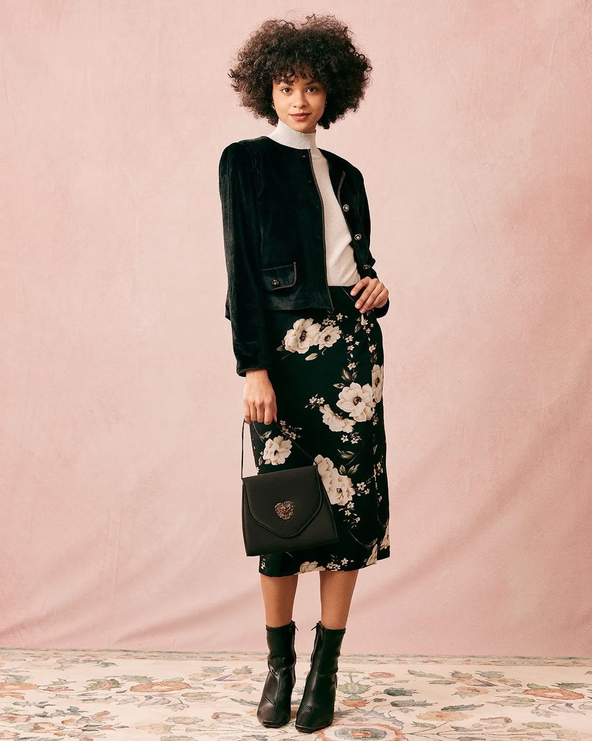 The Black Crew Neck Velvet Jacket sold by rihoas product image thumbnail 4