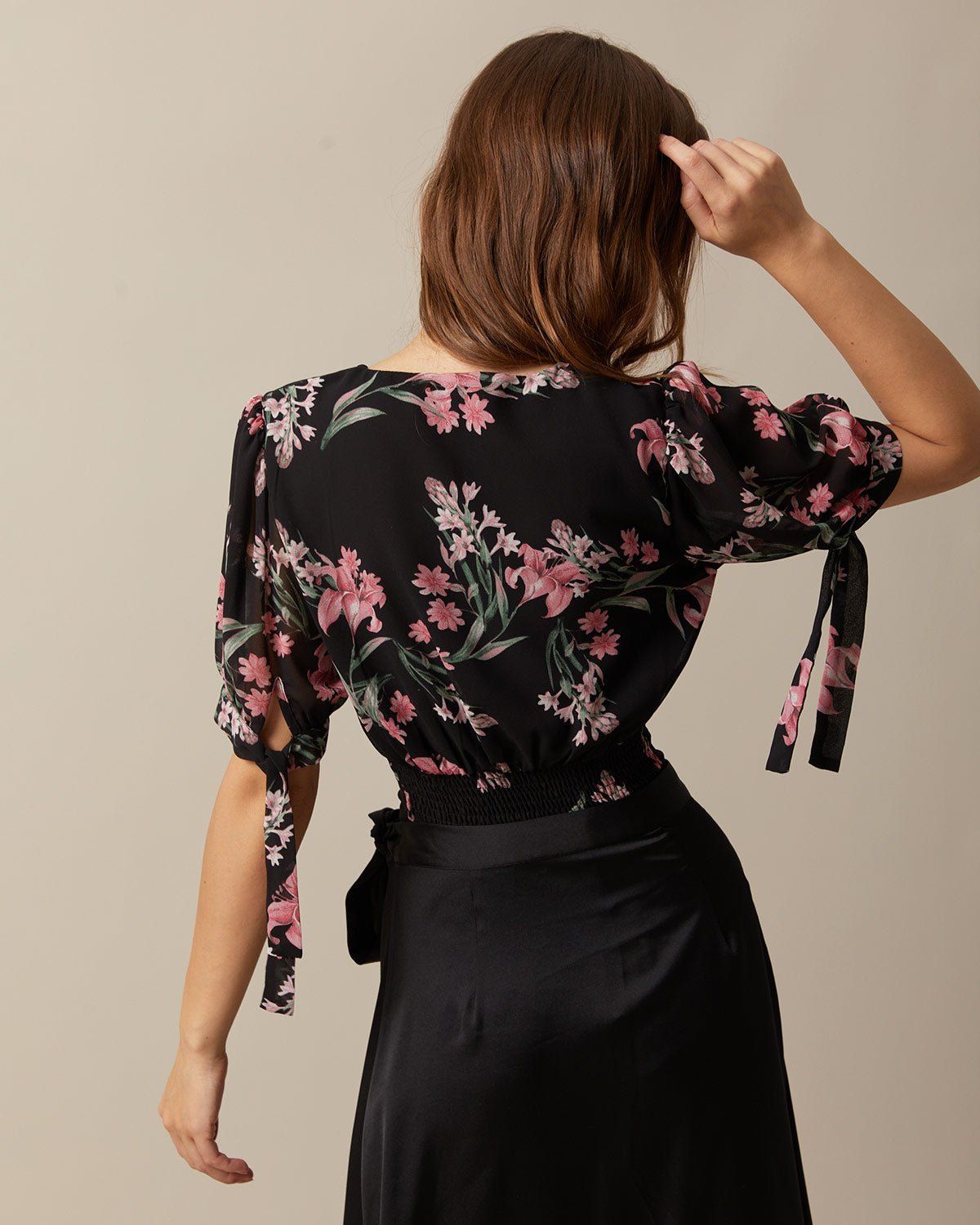 The Black V Neck Puff Sleeve Floral Ruched Blouse sold by rihoas product image thumbnail 5