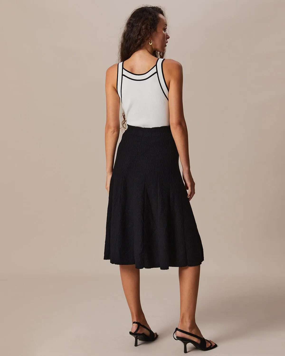 The Round Neck Contrast Trim Knit Tank Top sold by rihoas product image thumbnail 5