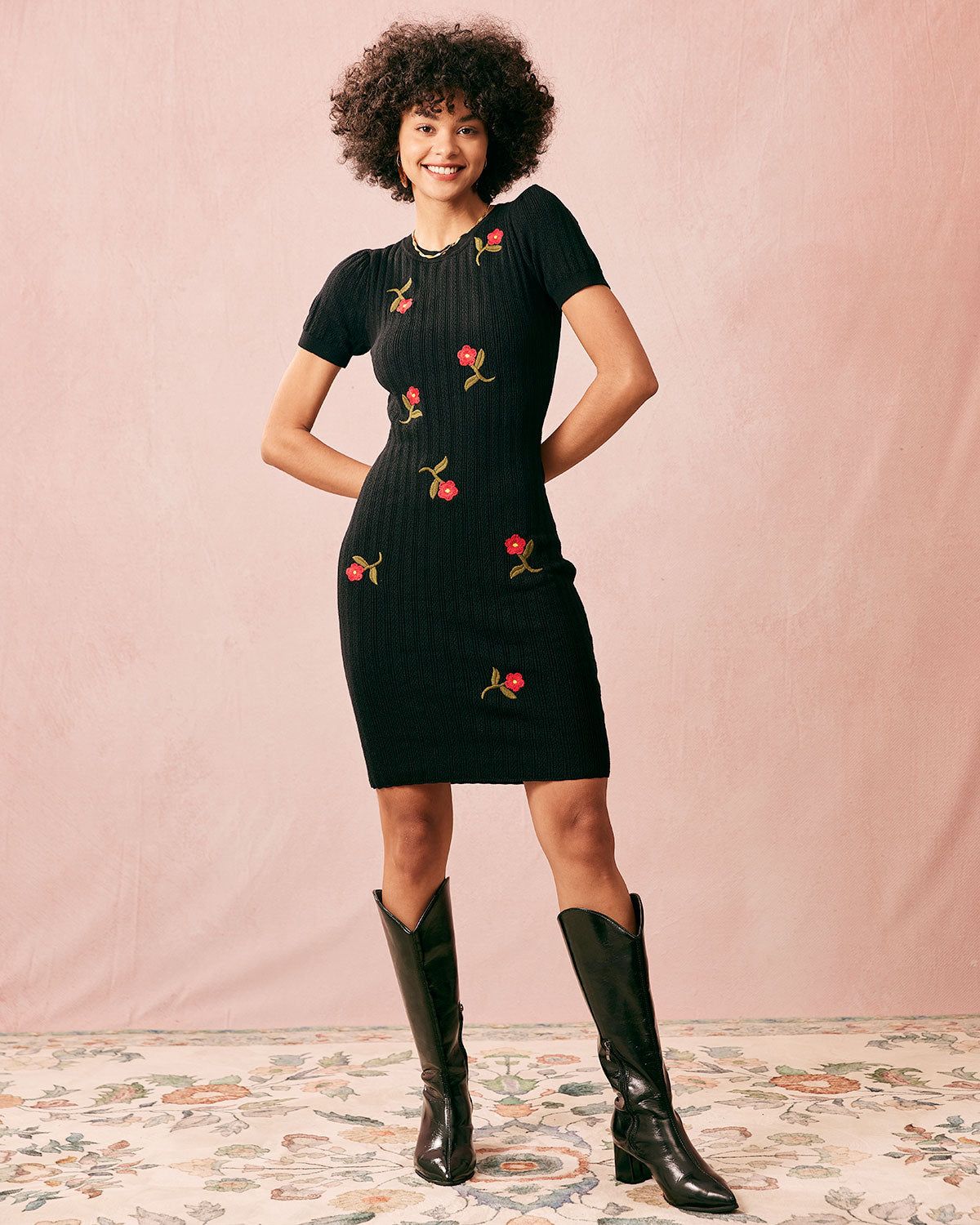 The Black Round Neck Floral Short Sleeve Mini Dress sold by rihoas product image thumbnail 4