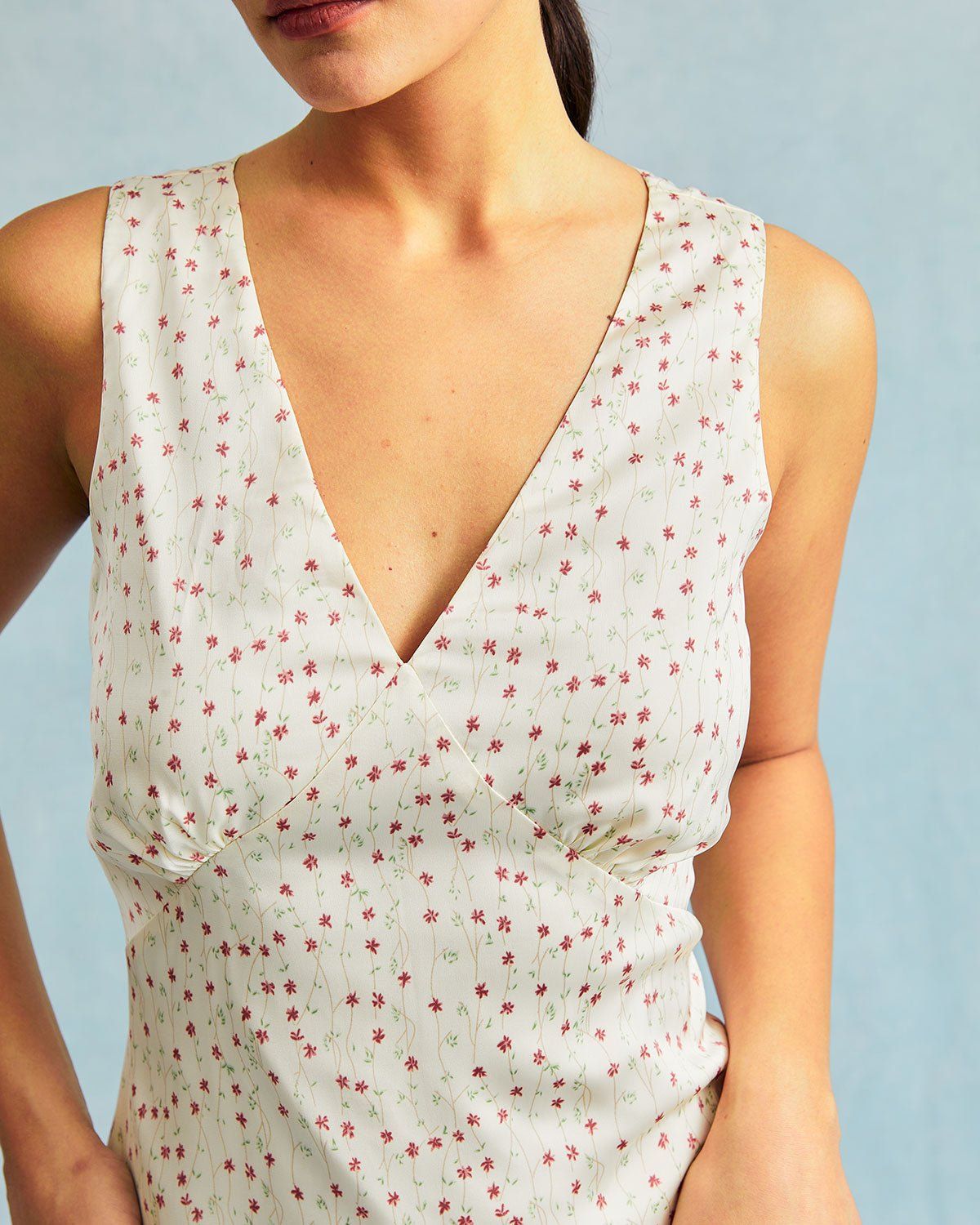 The Beige V Neck Ruched Sleeveless Mini Dress sold by rihoas product image thumbnail 3