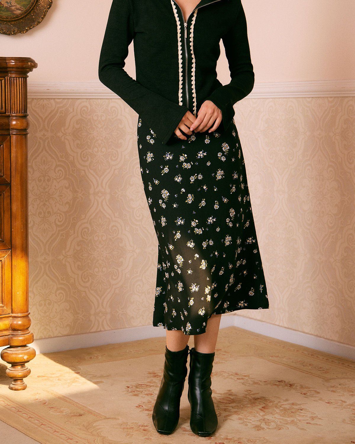 The Black High Waisted Daisy Midi Skirt sold by rihoas product image thumbnail 5