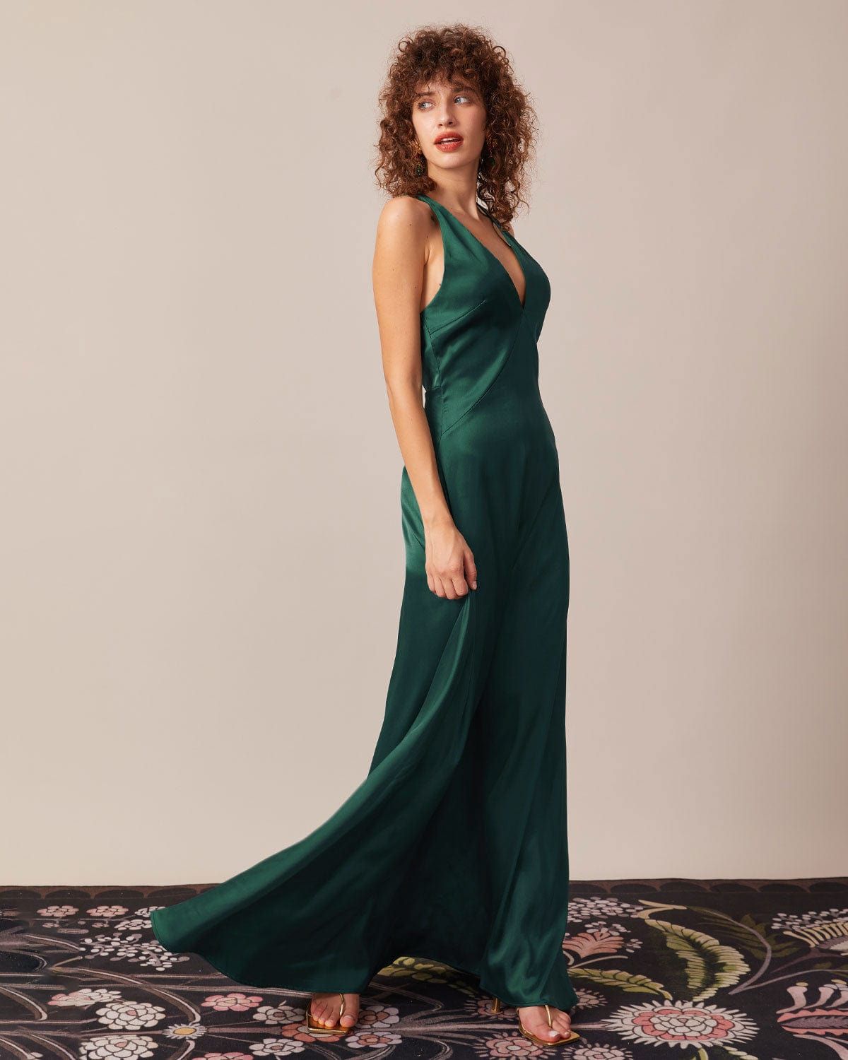 The Green Deep V Neck Backless Maxi Dress sold by rihoas product image thumbnail 2