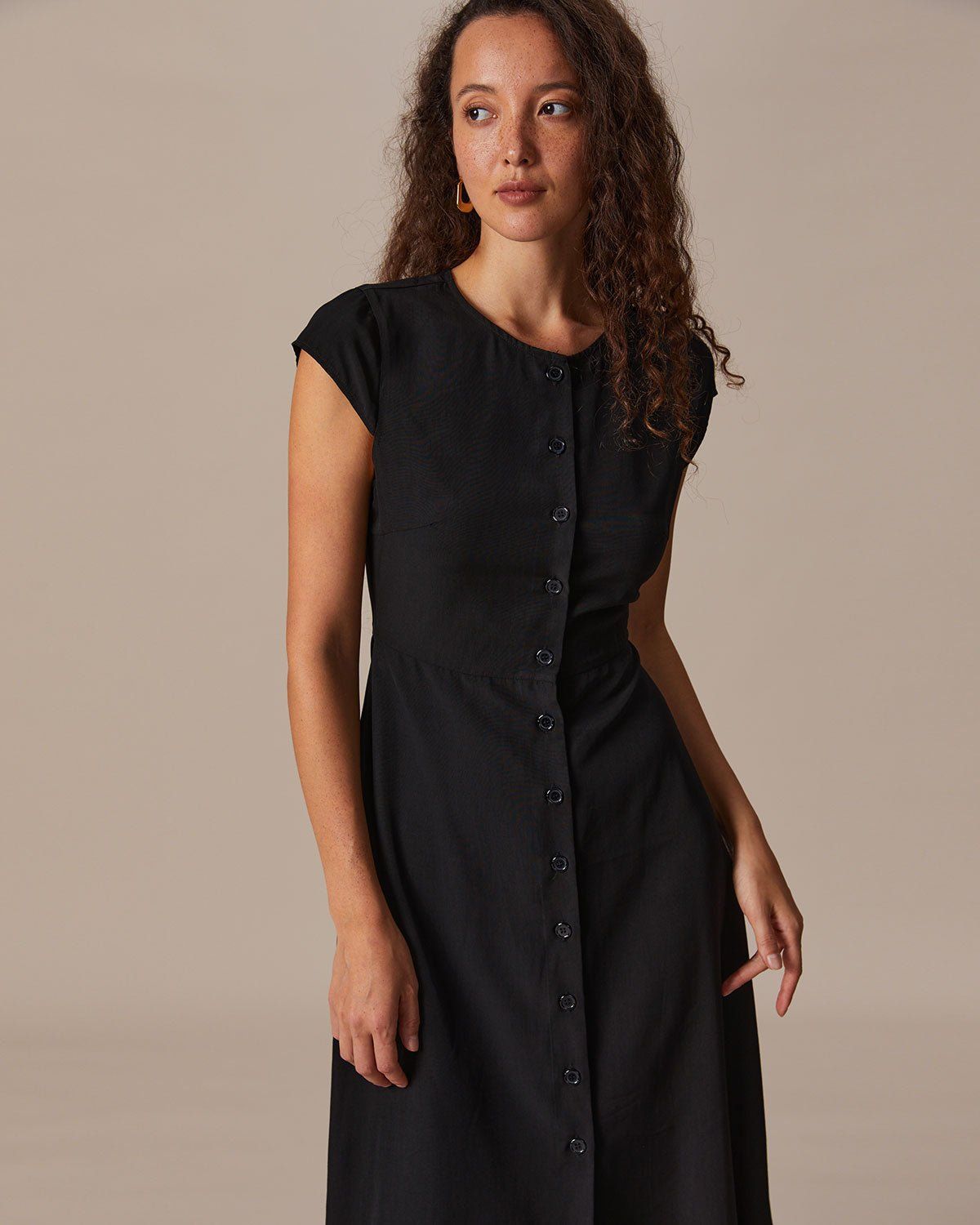 The Black Round Neck Cap Sleeve Midi Dress sold by rihoas product image thumbnail 4