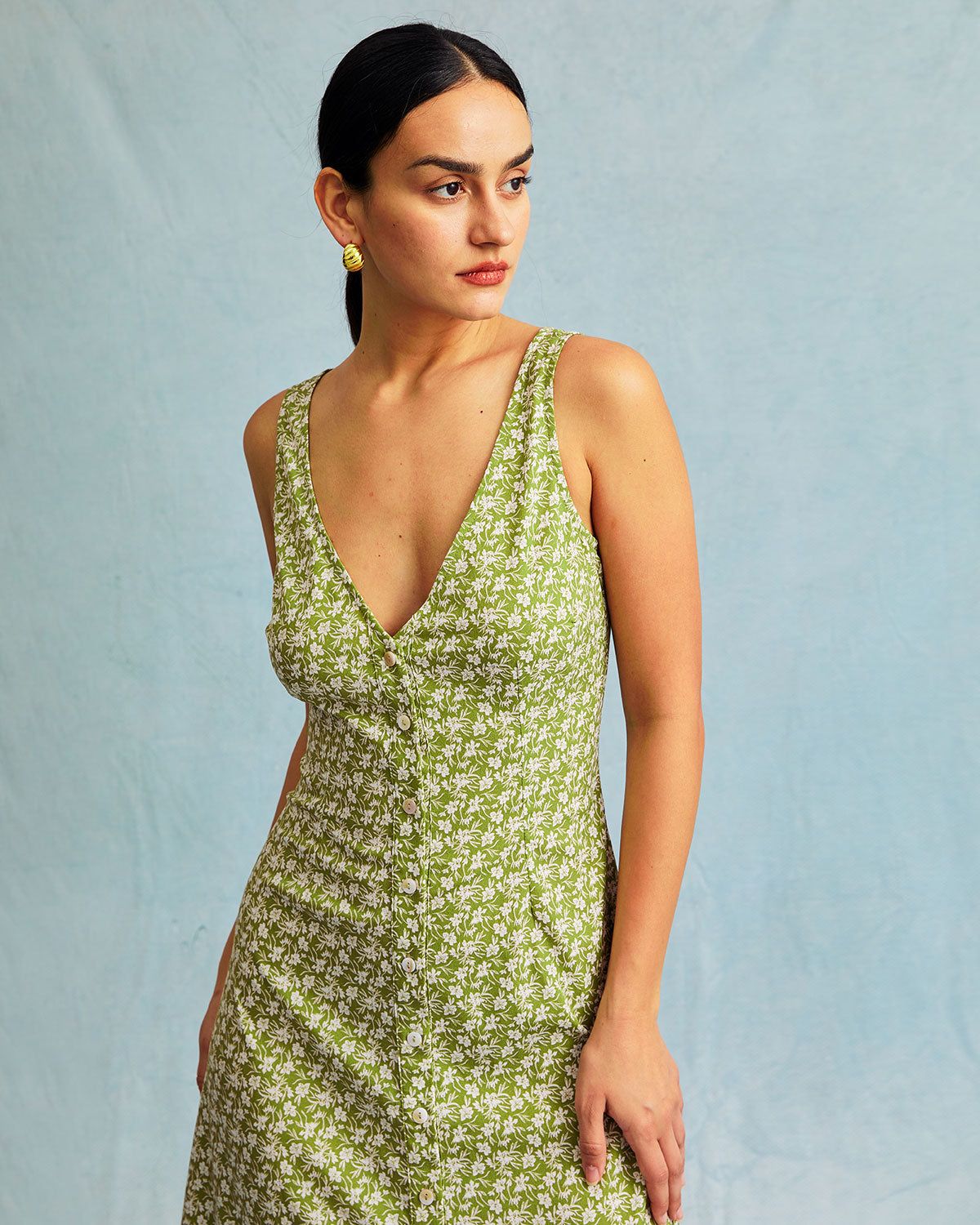The Green V Neck Floral Single-breasted Maxi Dress sold by rihoas product image thumbnail 3