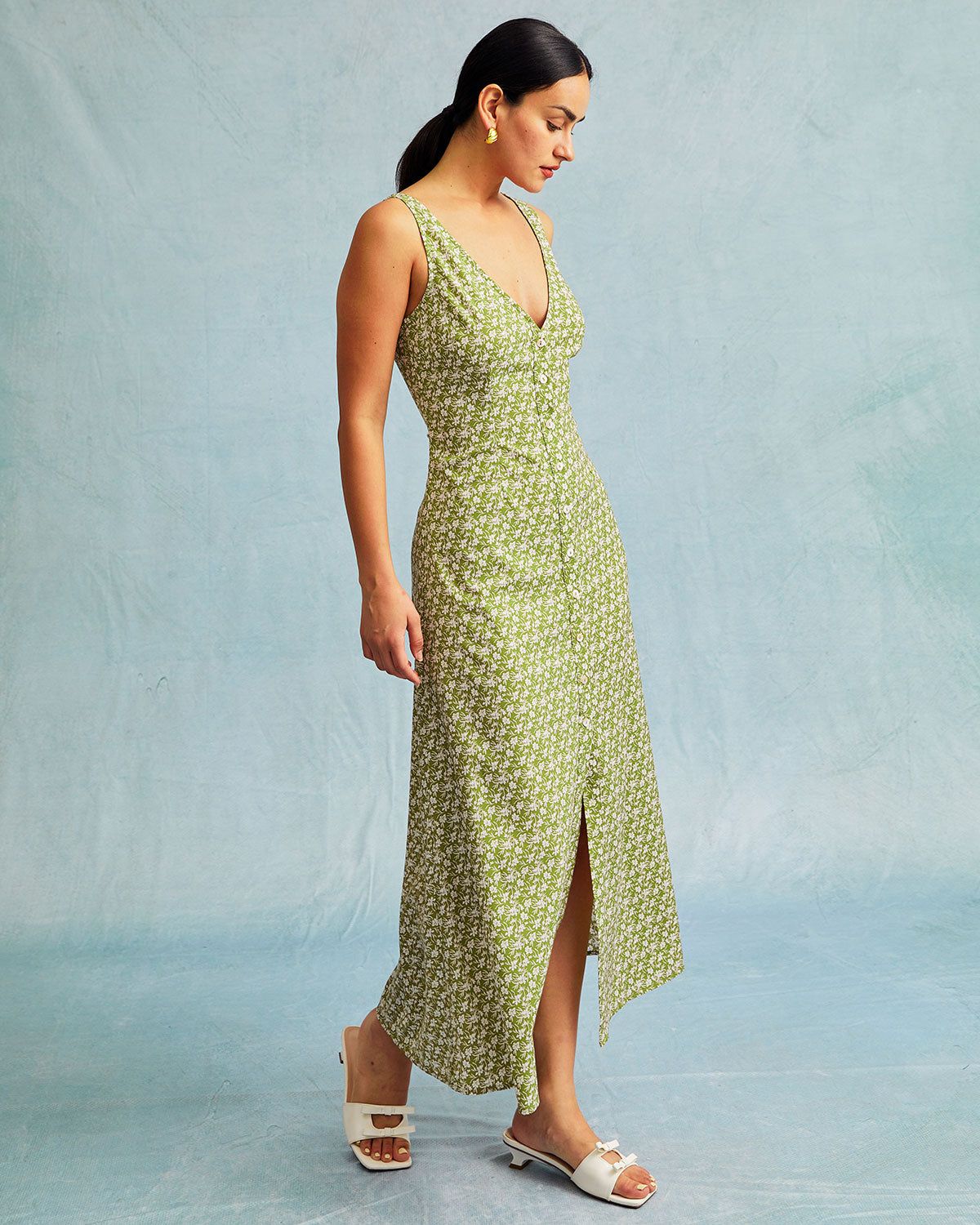 The Green V Neck Floral Single-breasted Maxi Dress sold by rihoas product image thumbnail 5