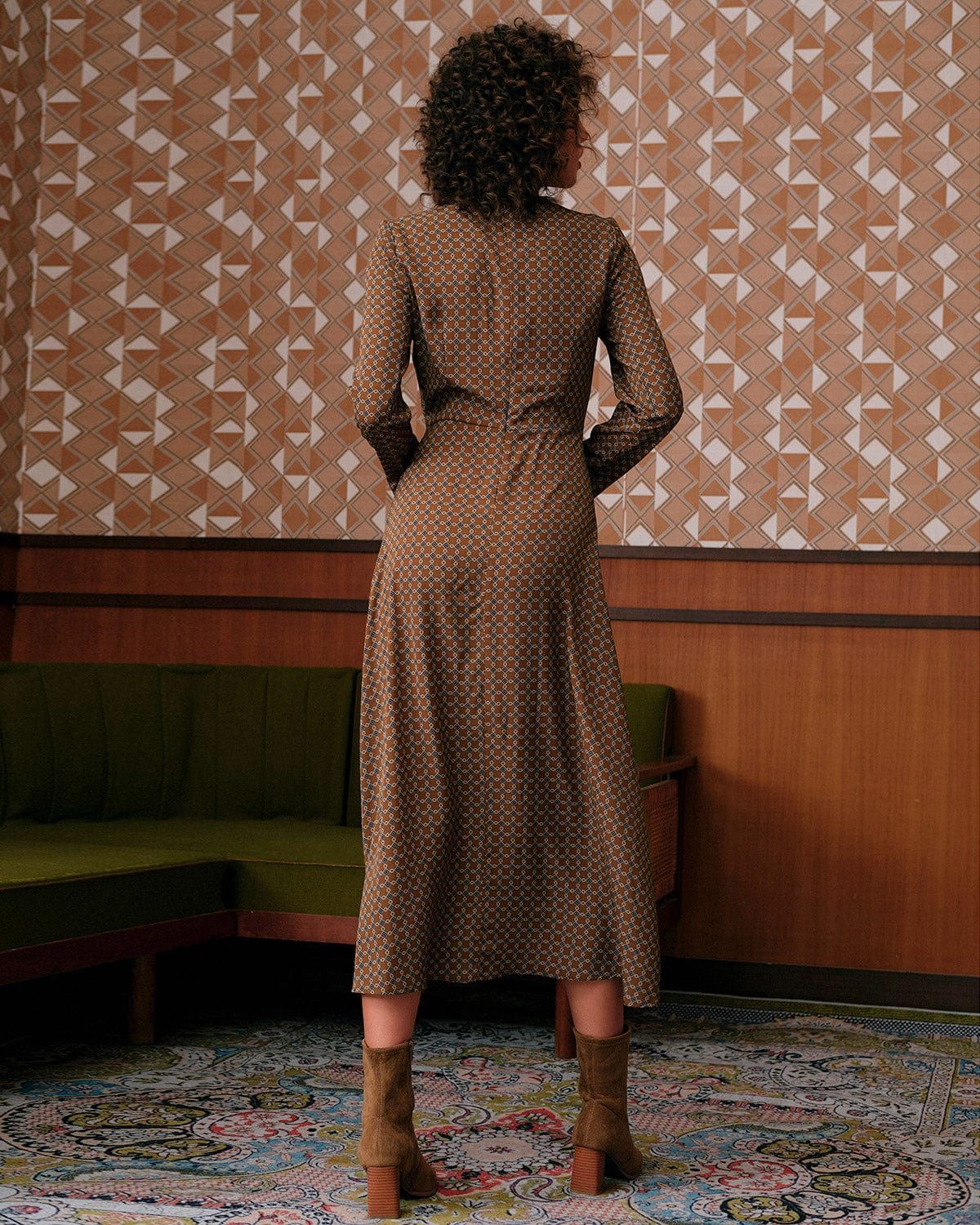 The Geometric Print Long Sleeve Midi Dress sold by rihoas product image thumbnail 7