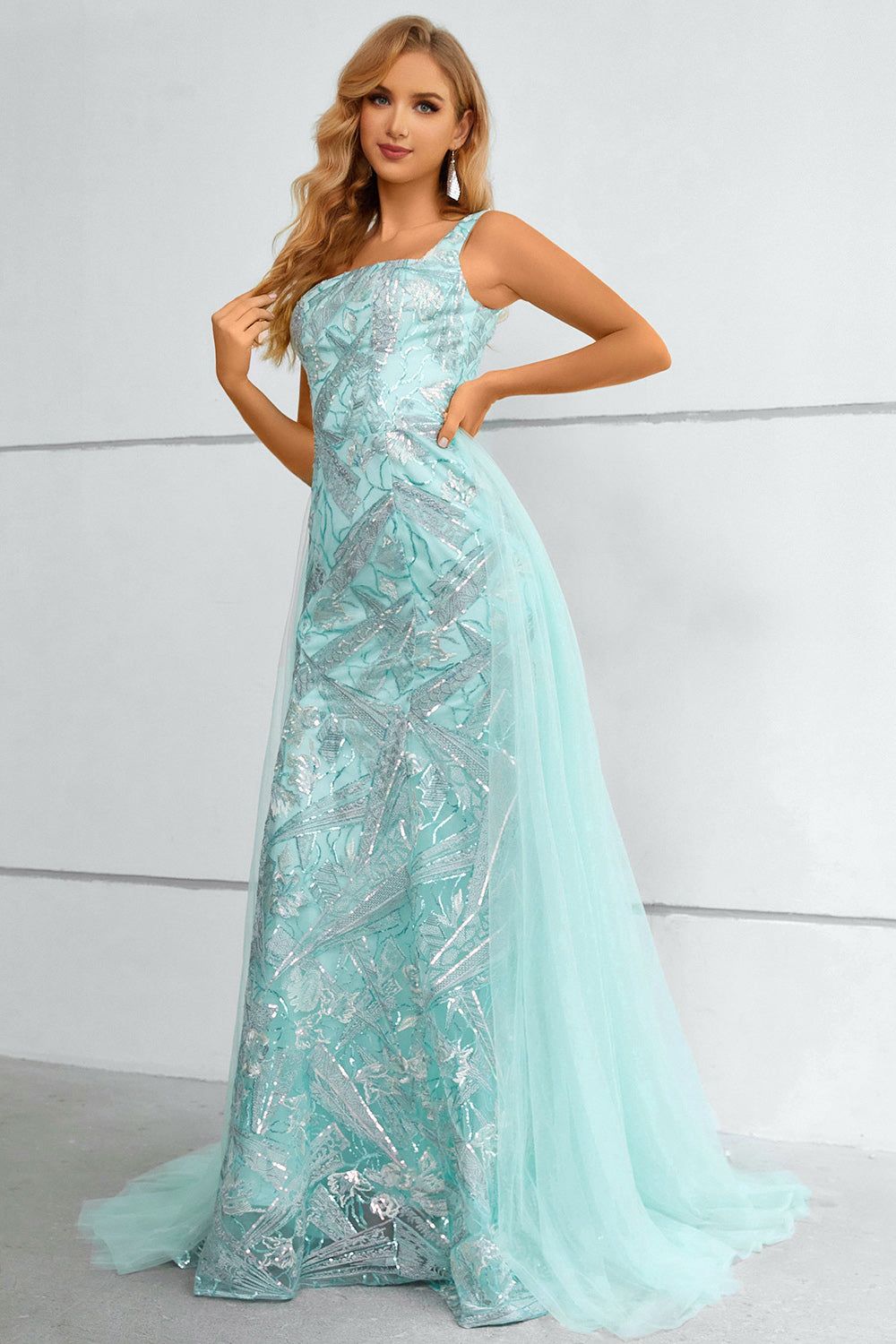 Green Square Neck Mermaid Sequined Prom Dress With Detachable Train sold by Zapaka product image thumbnail 6