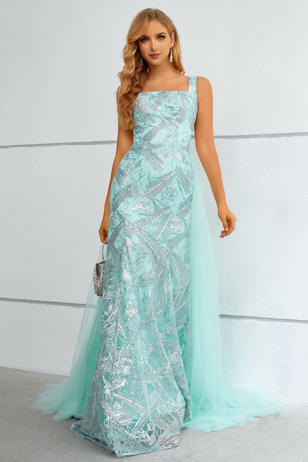 Green Square Neck Mermaid Sequined Prom Dress With Detachable Train sold by Zapaka product image thumbnail 4