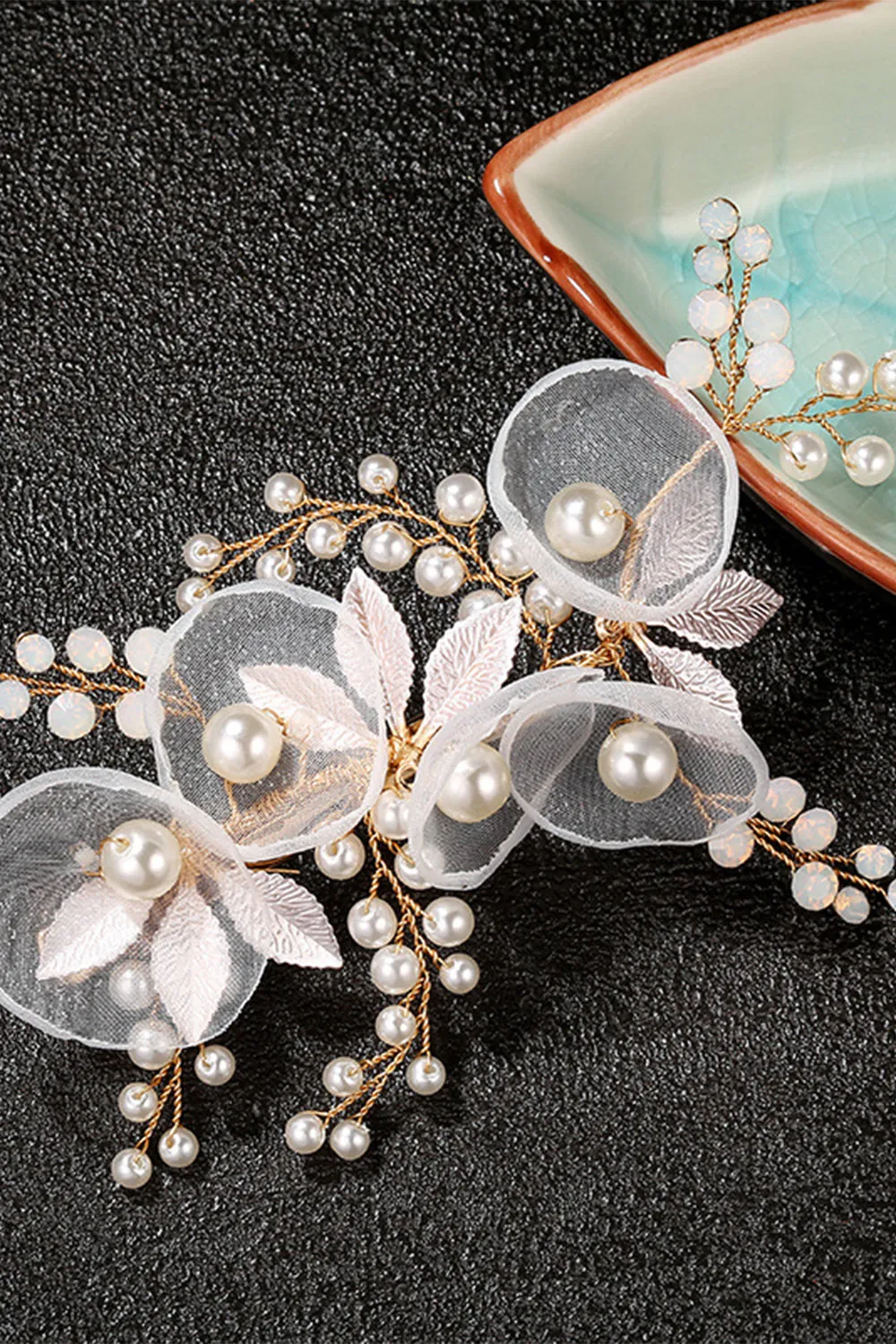 Golden Flower Bridal Comb sold by Zapaka product image thumbnail 2