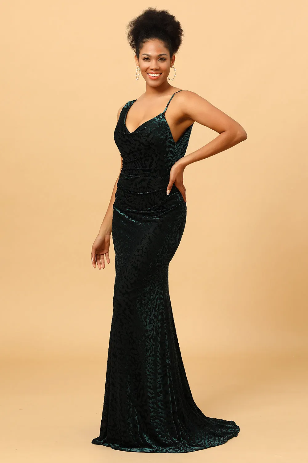 Mermaid V Neck Green Velvet Long Bridesmaid Dress sold by Zapaka product image thumbnail 3