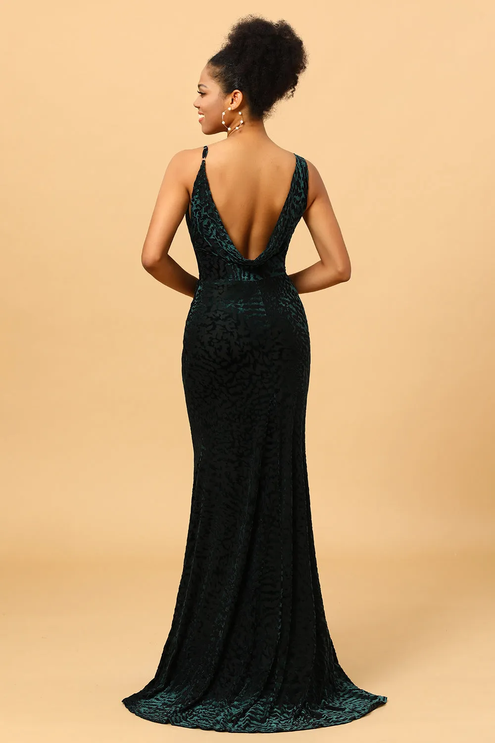Mermaid V Neck Green Velvet Long Bridesmaid Dress sold by Zapaka product image thumbnail 2