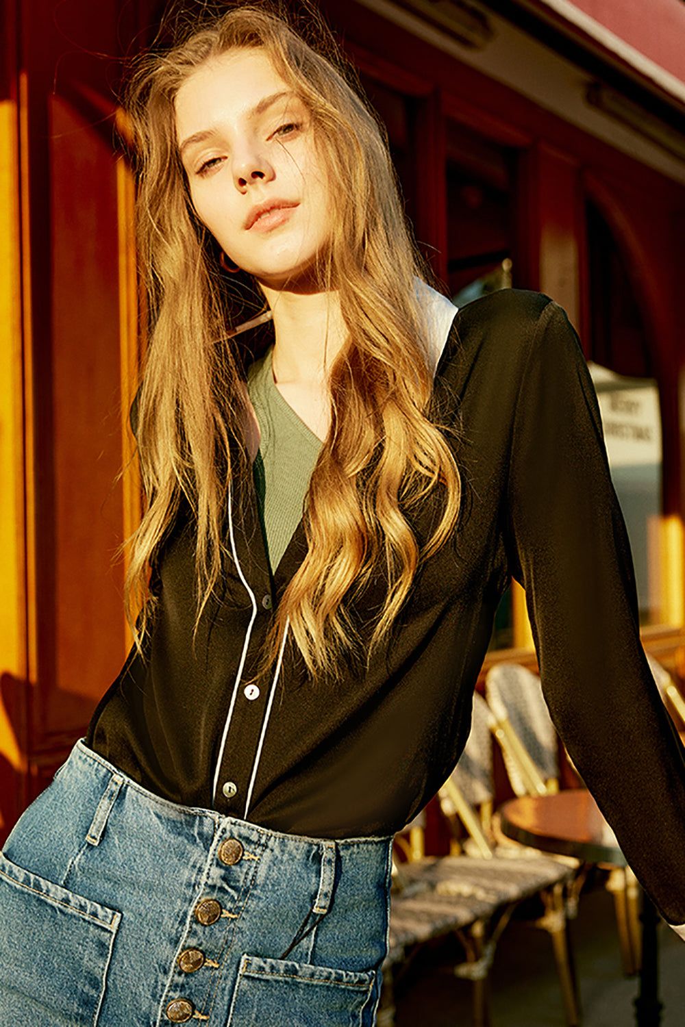 Black and White Button Down Long Sleeves Women Silk Blouse sold by Zapaka product image thumbnail 4