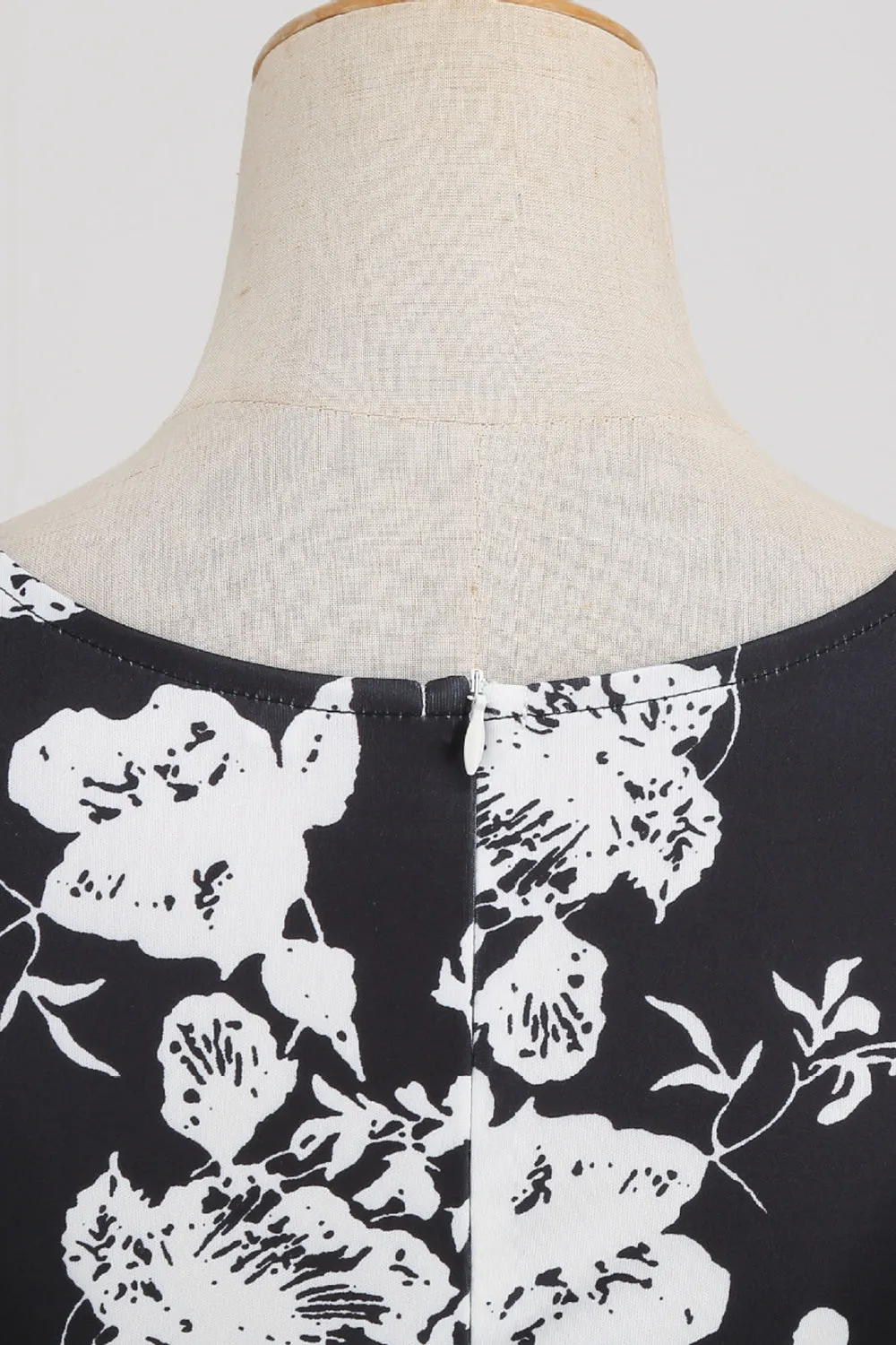 Black V Neck Print Sleeveless 1950s Dress sold by Zapaka product image thumbnail 5